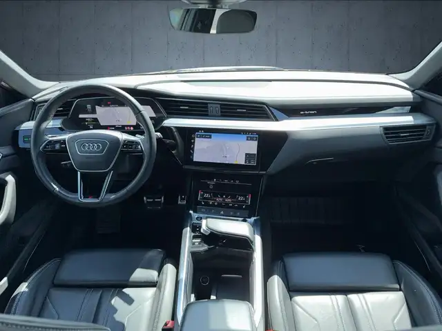 Audi Q8 E-Tron view 11