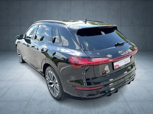 Audi Q8 E-Tron view 3