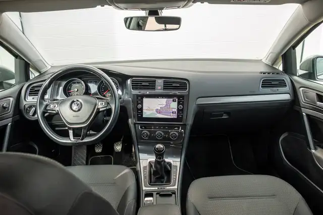 Volkswagen Golf view 7