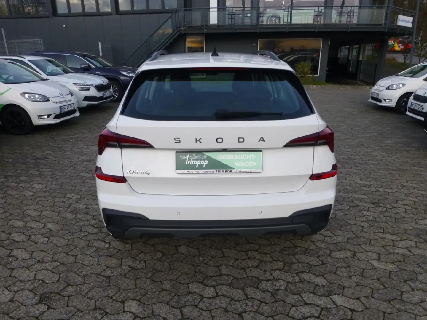 Skoda Kamiq 1.0 TSI Drive KLIMA AHK SMARTLINK Einparkhilfe Weiß - 2