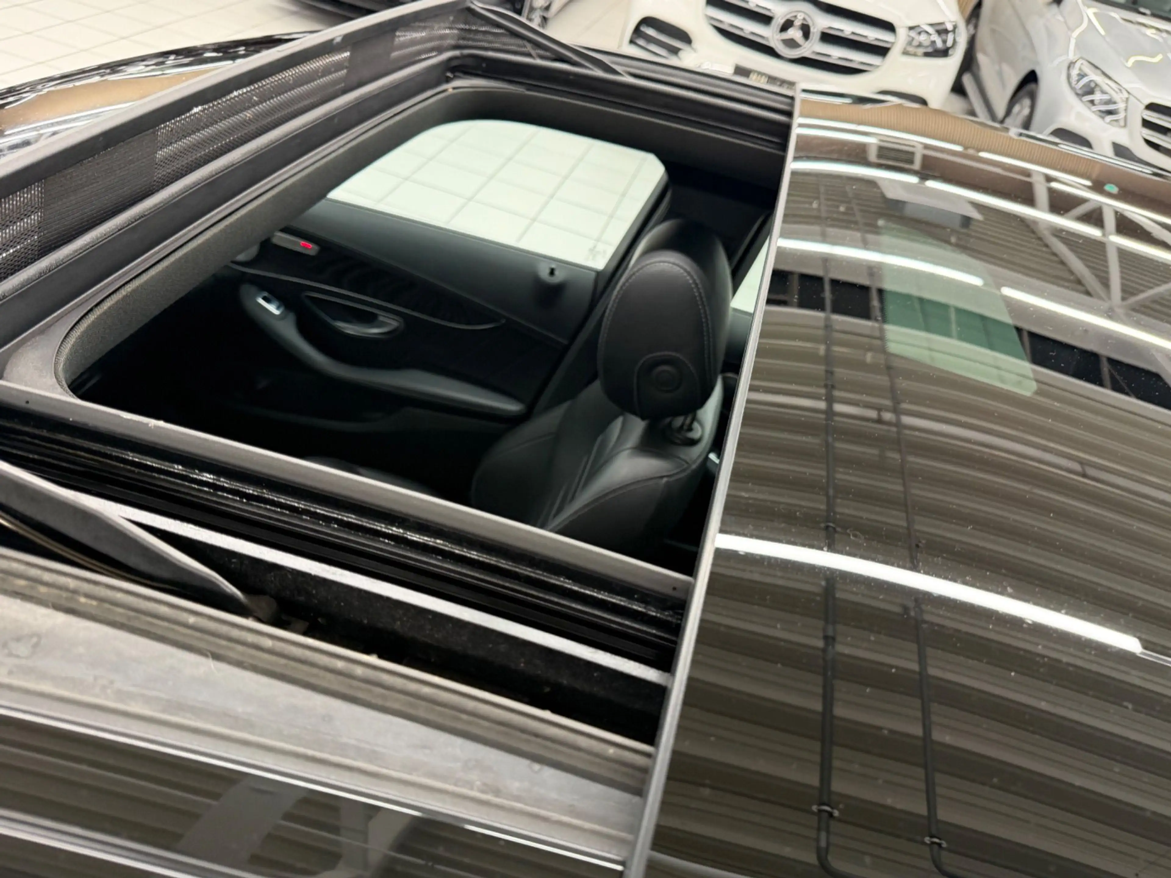 Mercedes-Benz C 220 d AMG Line 4Matic/Pano/Burmester — photo 9