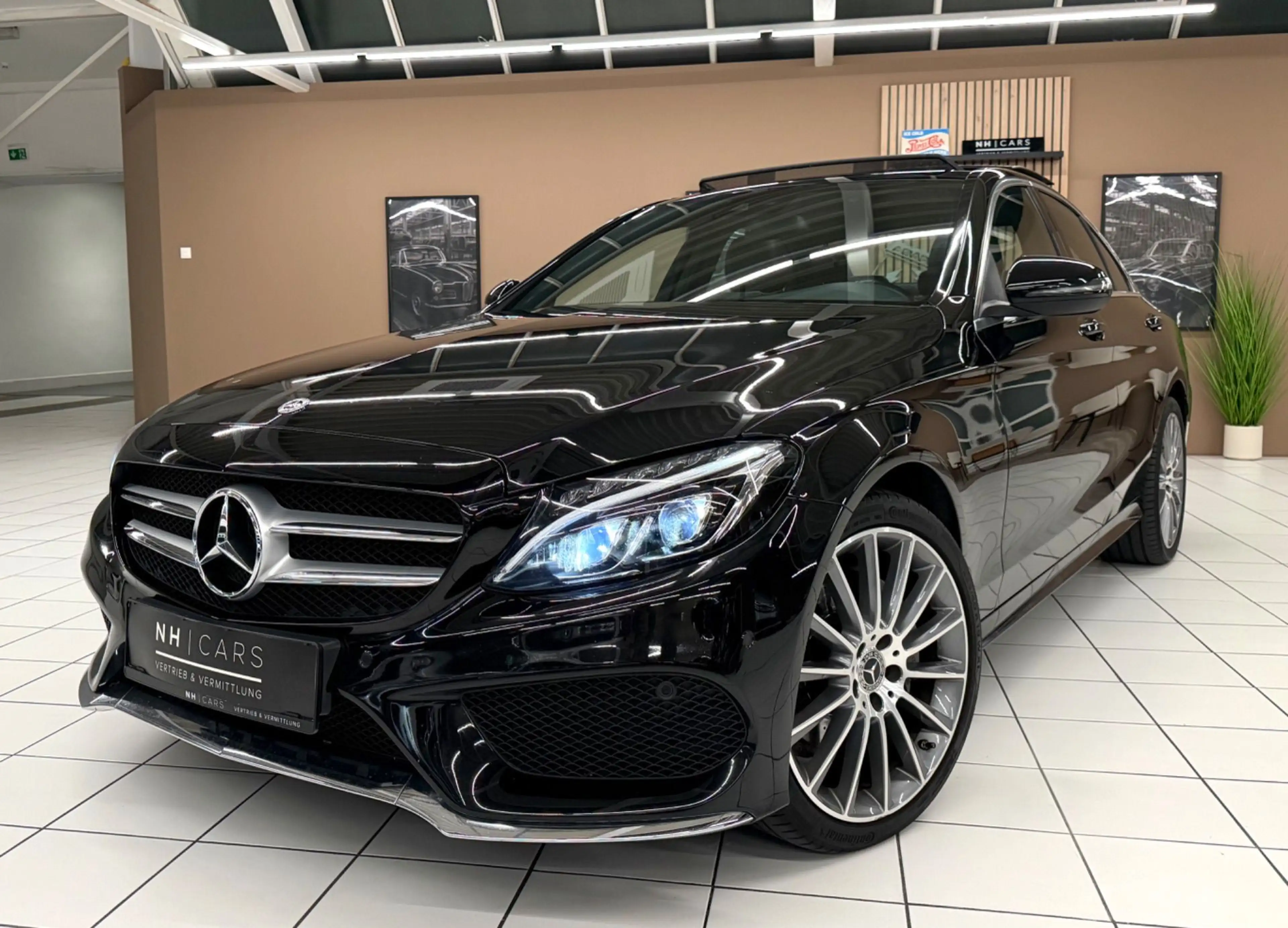 Mercedes-Benz C 220 d AMG Line 4Matic/Pano/Burmester — photo 11