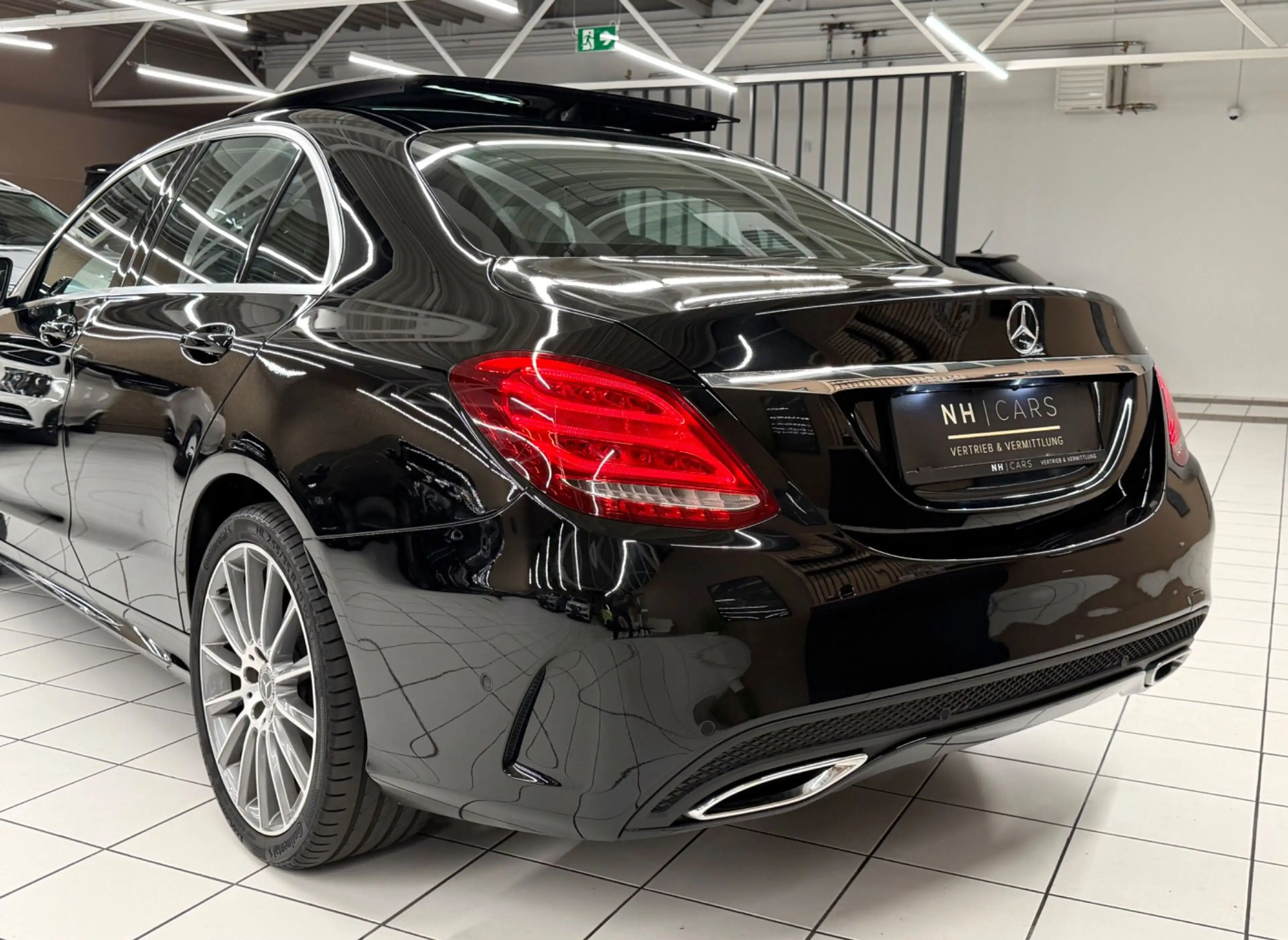 Mercedes-Benz C 220 d AMG Line 4Matic/Pano/Burmester — photo 10