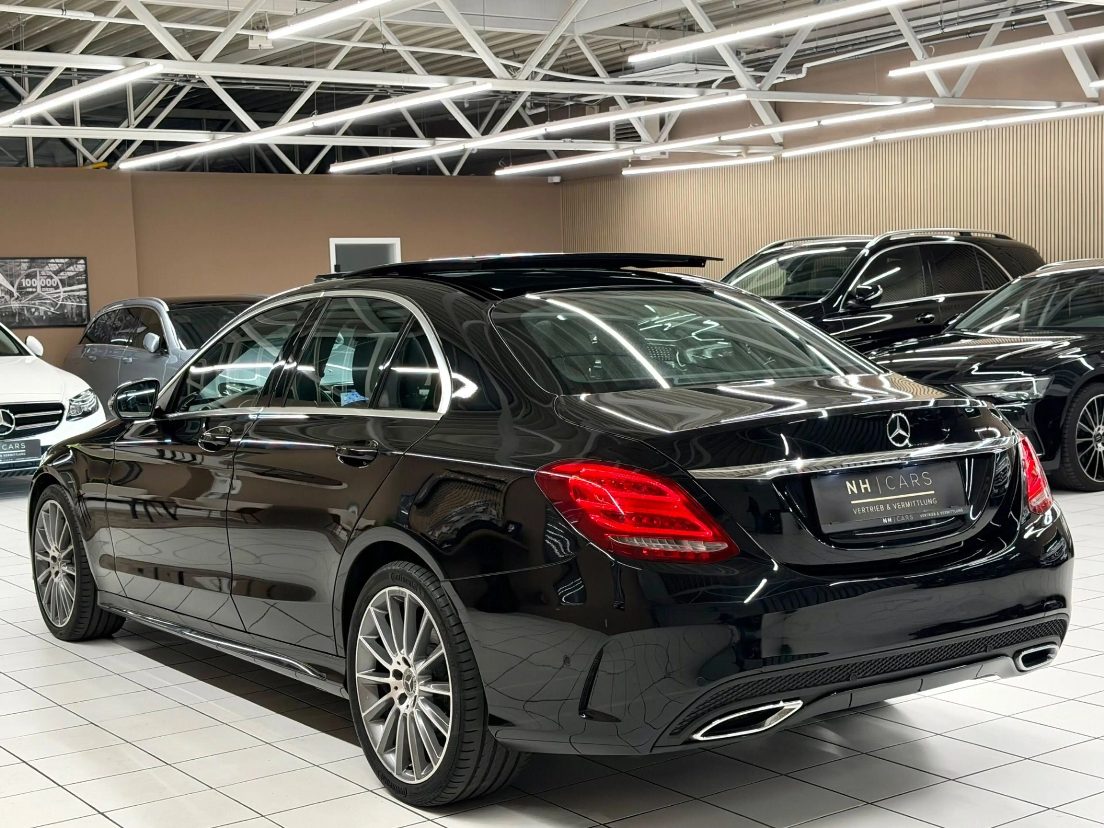 Mercedes-Benz C 220 d AMG Line 4Matic/Pano/Burmester — photo 5