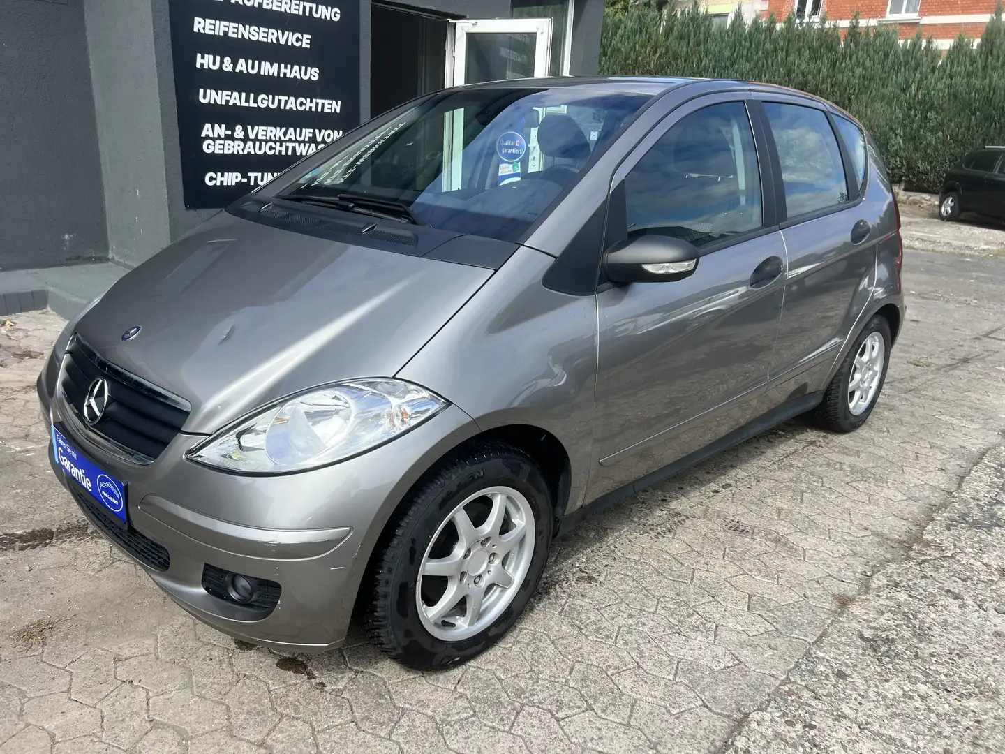 Mercedes-Benz A 150 A 150/ Erst 46000KM/Klima/SHZ/AHK/Automatik Grau - 2