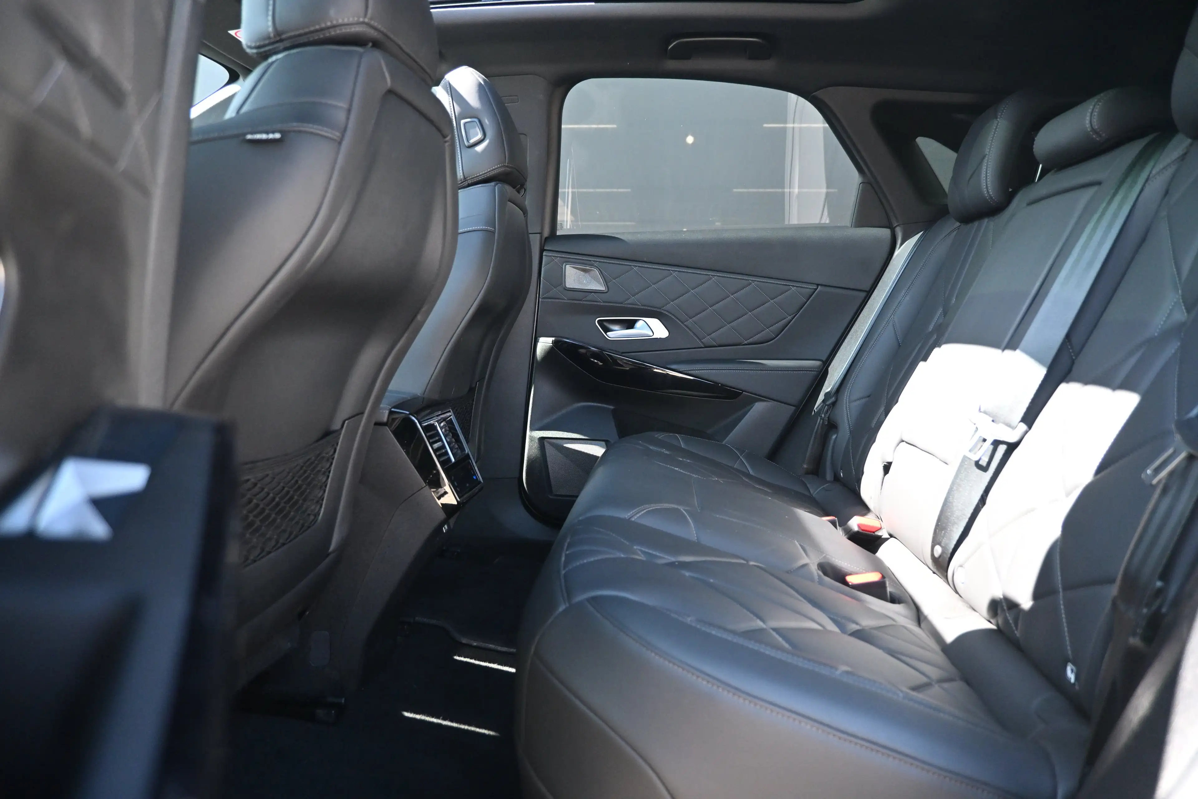 DS Automobiles DS 7 1.6 PHEV 300 4x4 Pallas | Schuif-/Kanteldak | Vol- — photo 11
