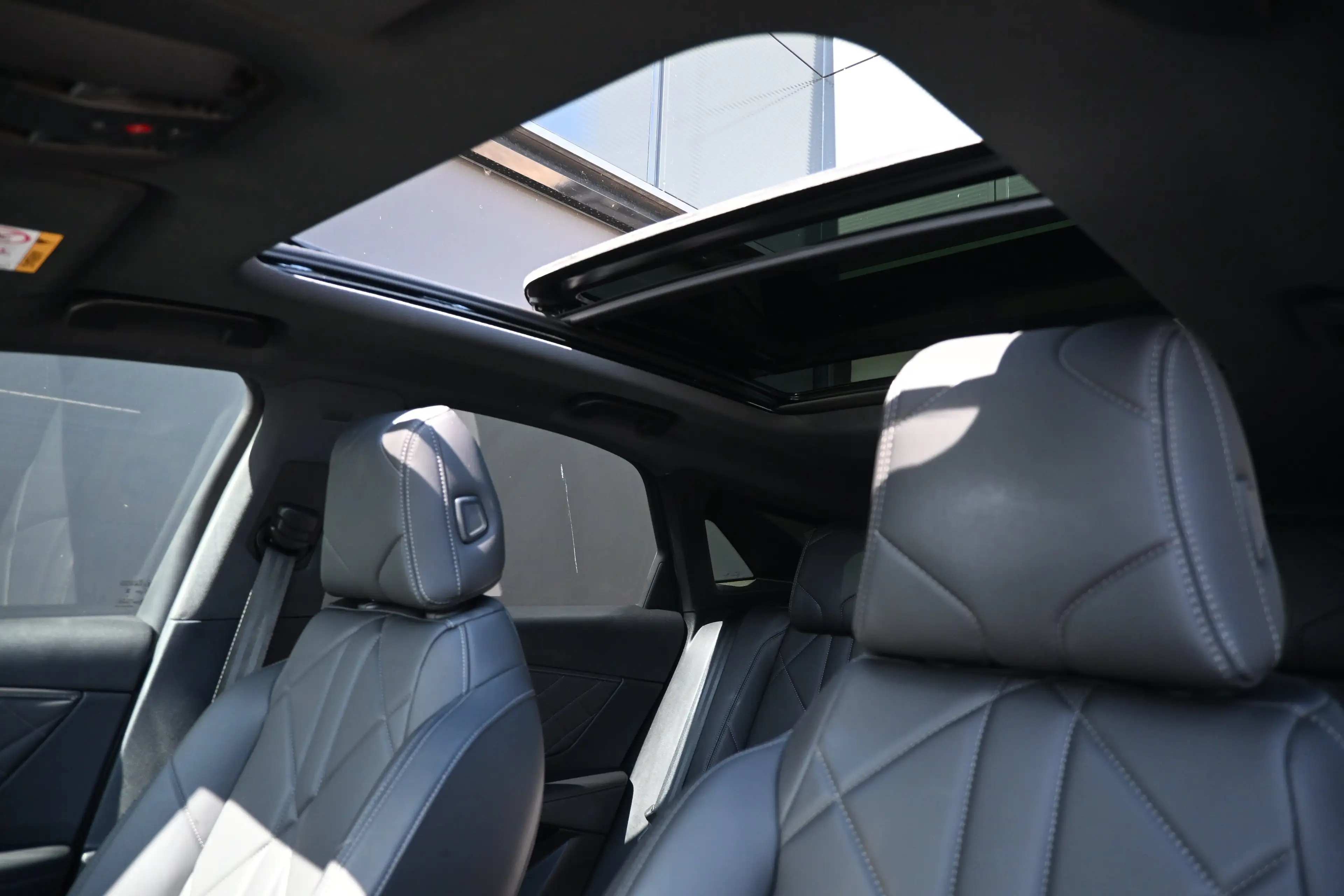 DS Automobiles DS 7 1.6 PHEV 300 4x4 Pallas | Schuif-/Kanteldak | Vol- — photo 10