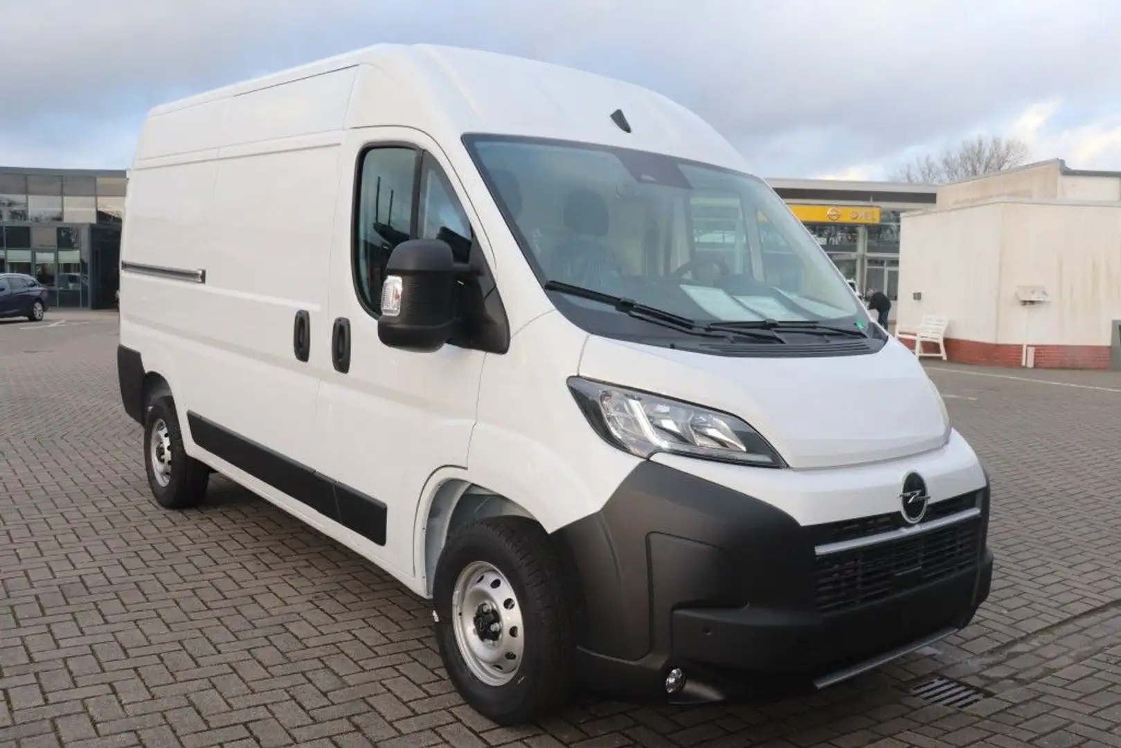 Opel Movano 2.2 BlueHDi 140 L2H2 VA Weiß - 2