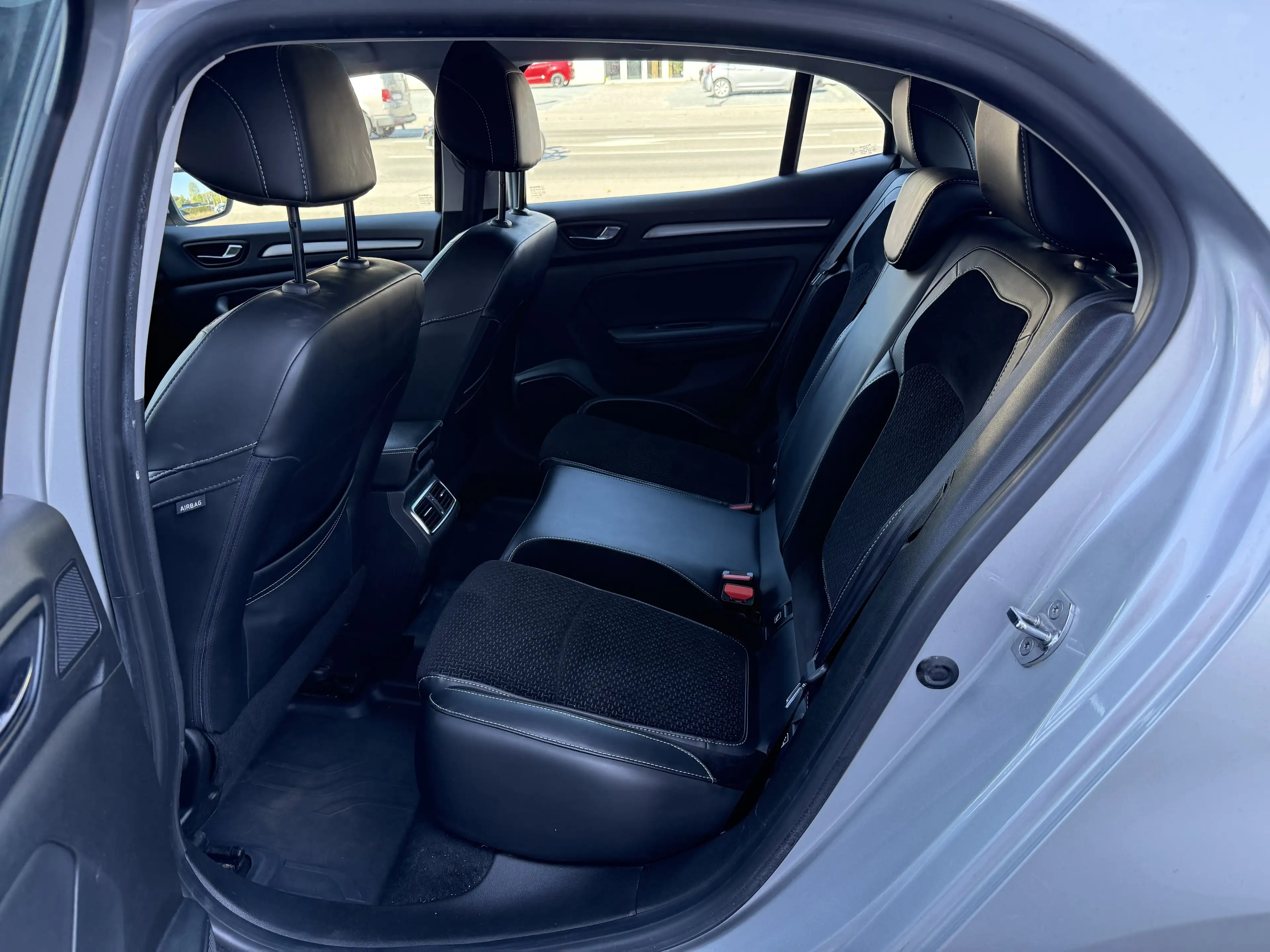 Renault Megane Megane 1.2 TCe Energy Zen 1 Jaar Garantie — photo 8