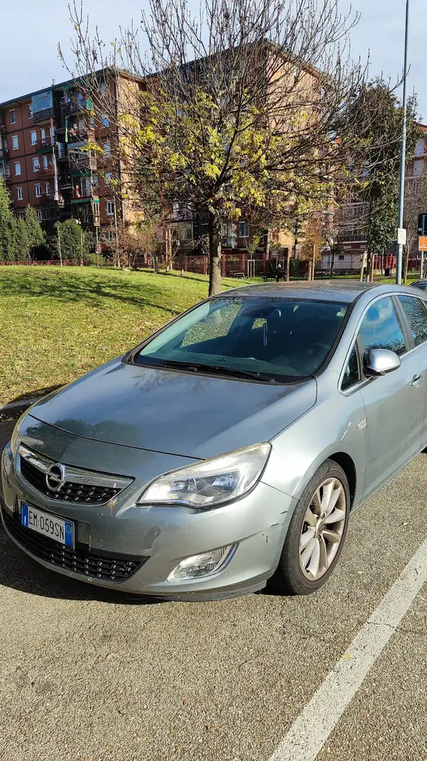 Opel Astra 5p 2.0 cdti Cosmo 165cv - 1