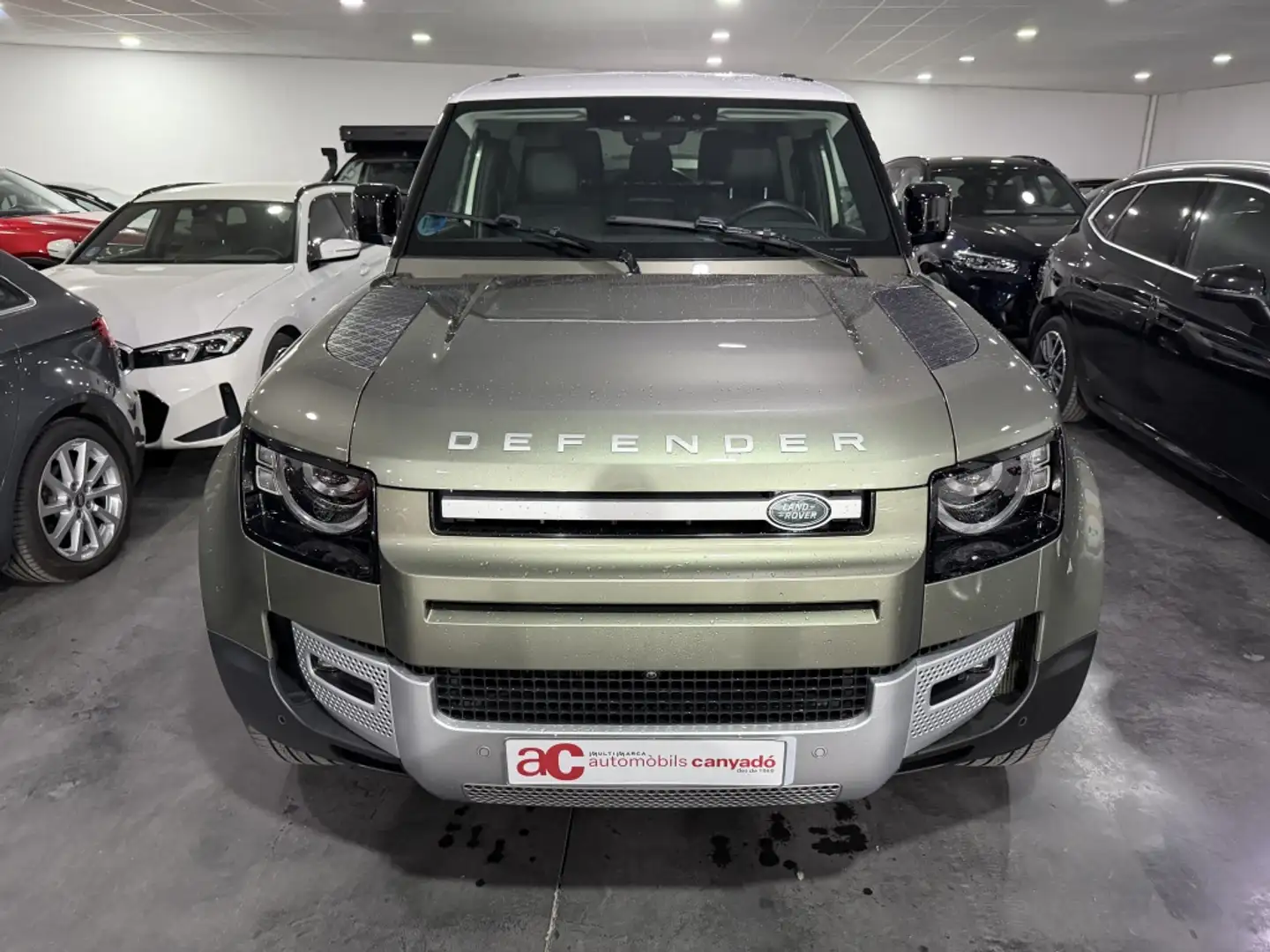 Land Rover Defender 90 3.0D l6 MHEV SE AWD Aut. 250 Verde - 2