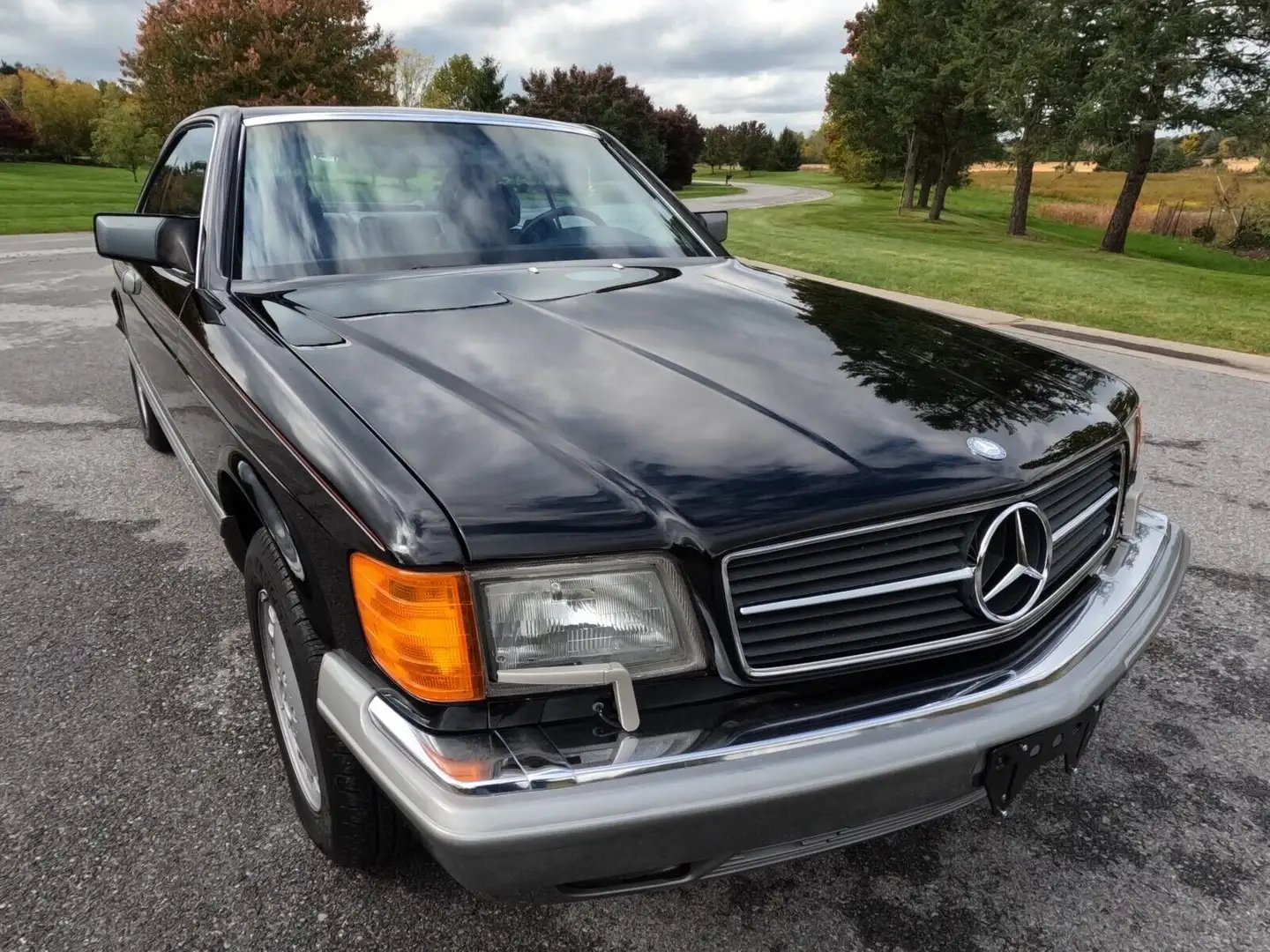 Mercedes-Benz 560 SEC Czarny - 1