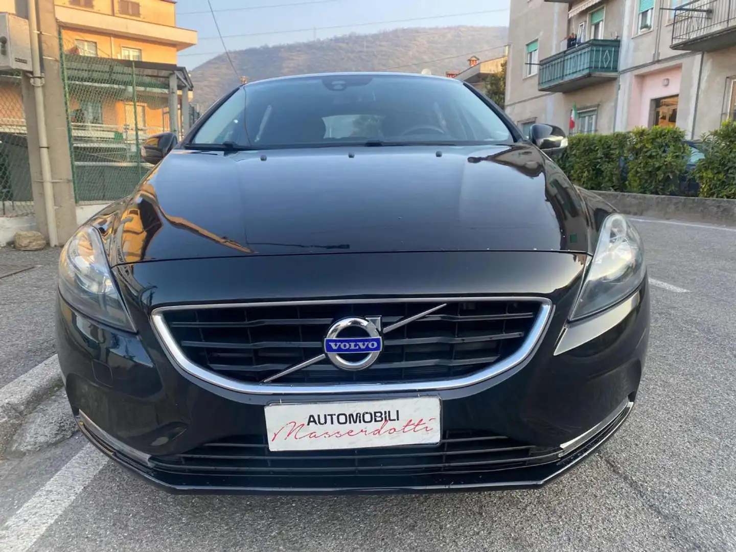 Volvo V40 D2 1.6 Nero - 2