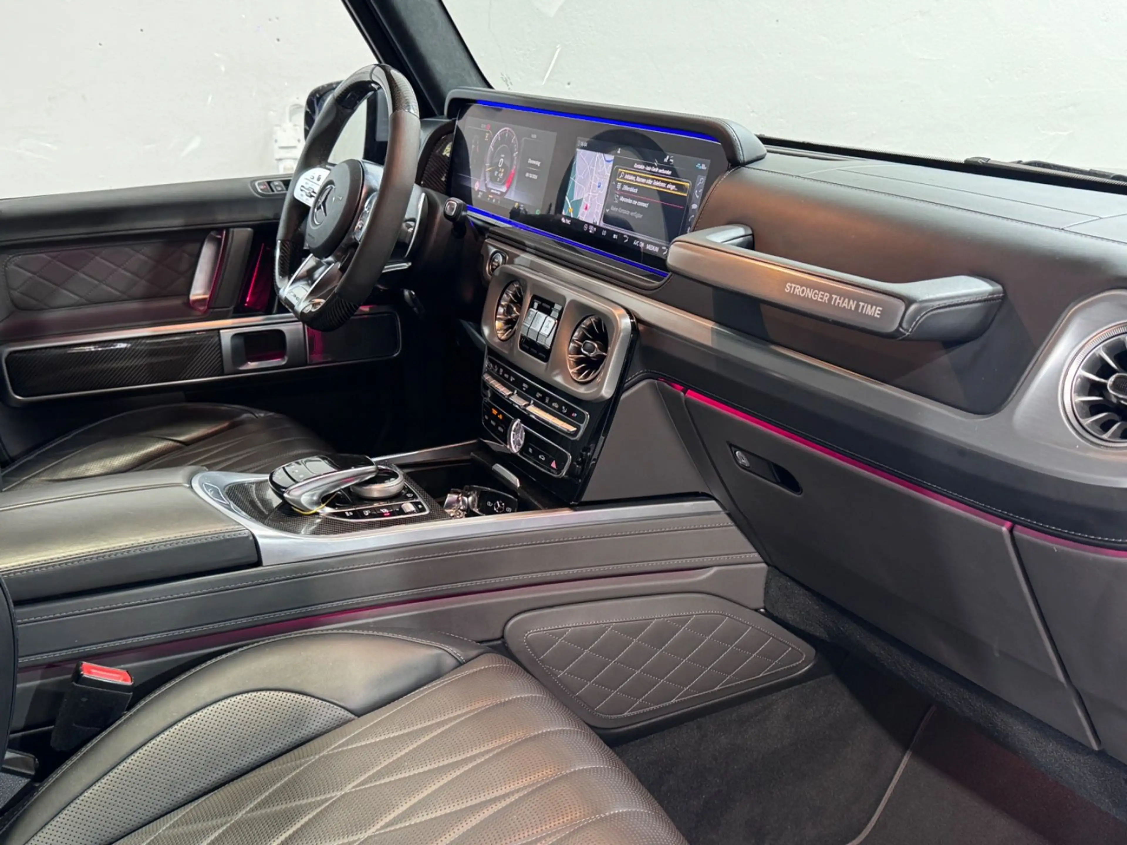 Mercedes-Benz G 63 AMG Stronger Than Time Edition — photo 5