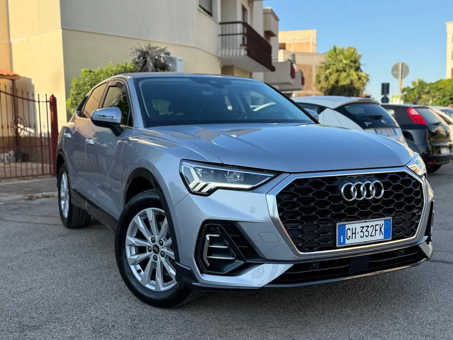Audi Q3 Sportback 35 1.5 tfsi mhev Business 150cv s-tronic Argento - 1