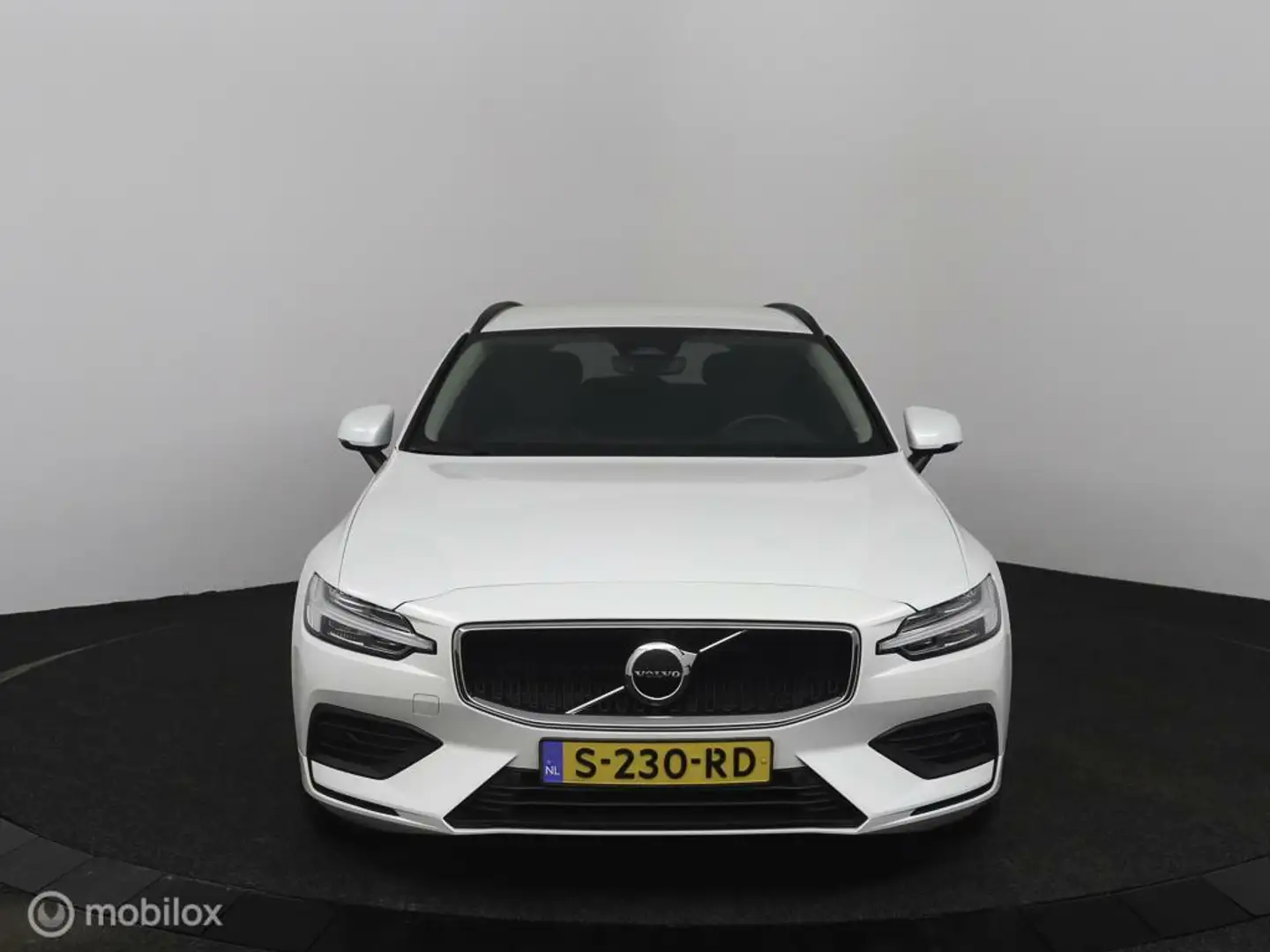 Volvo V60 2.0 B3 Essential| Camera | Trekhaak Blanco - 2