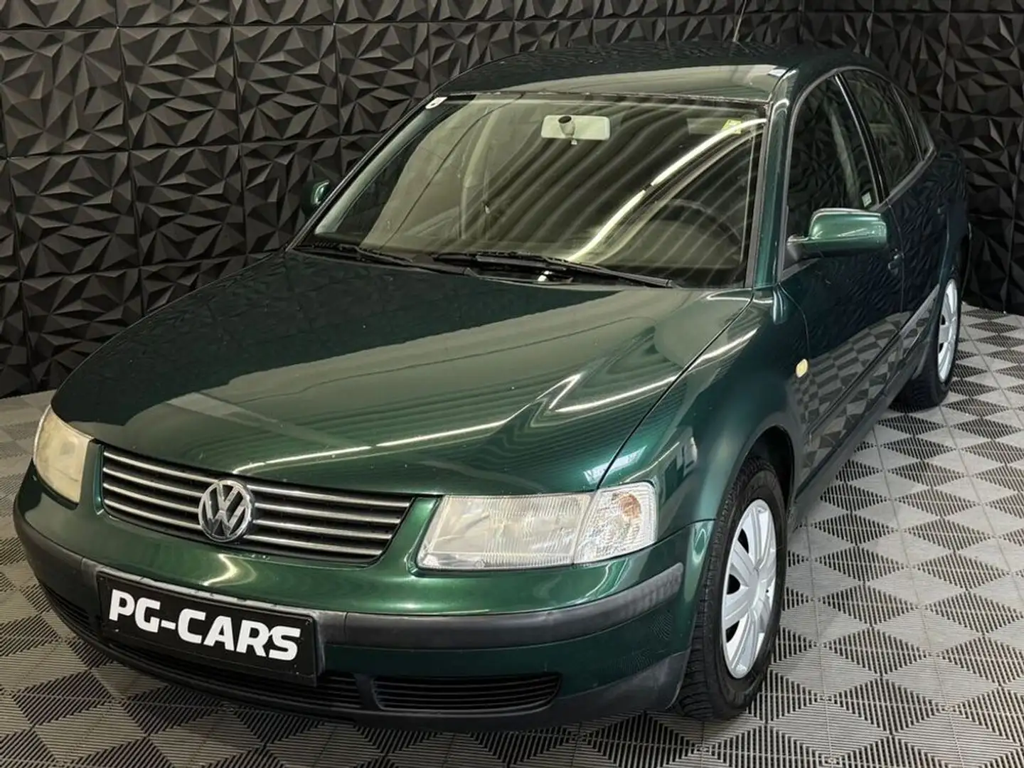 Volkswagen Passat 1.9 TDI Pickerl Verde - 2
