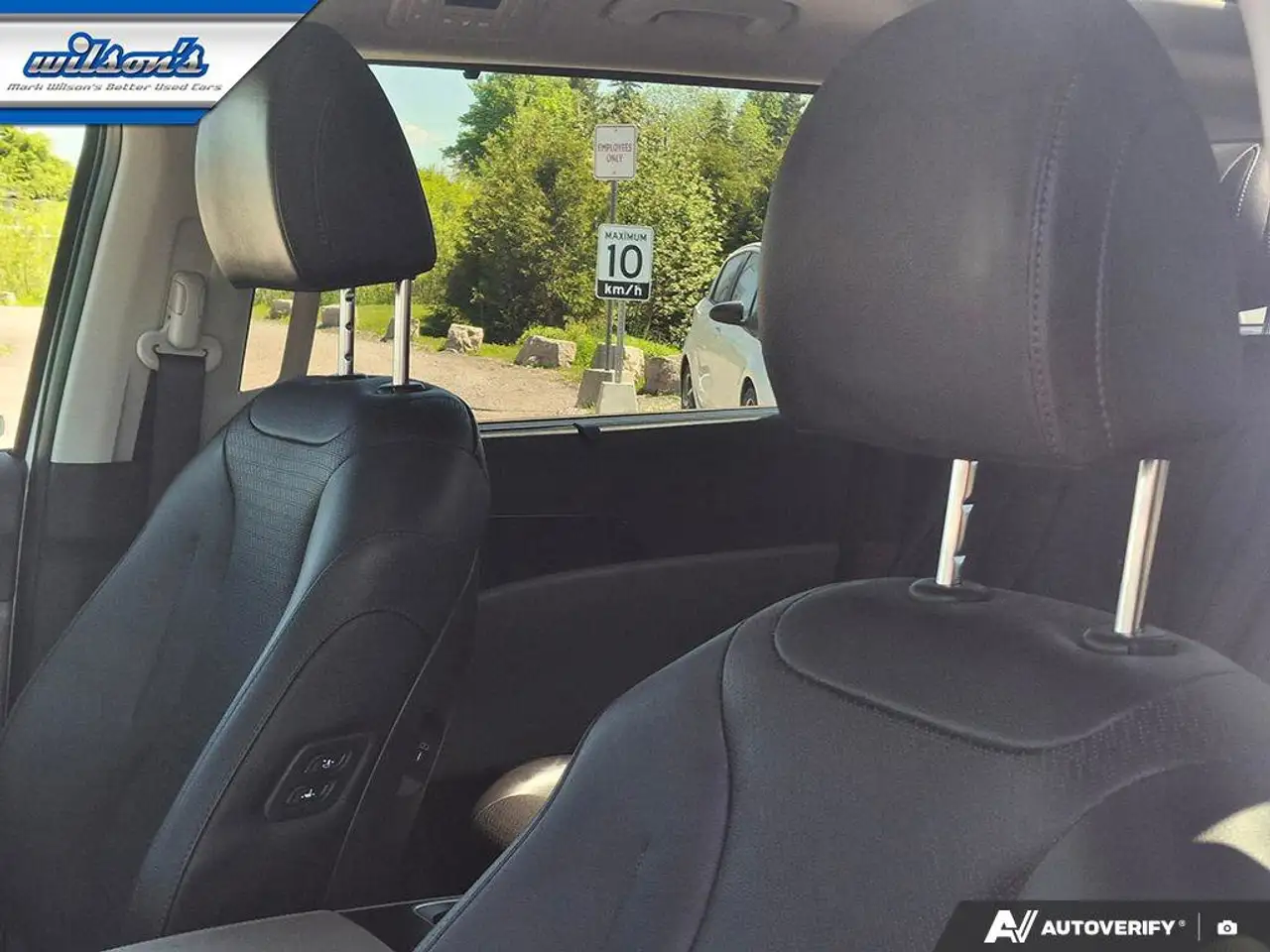 Kia Carnival снимка Kia Carnival