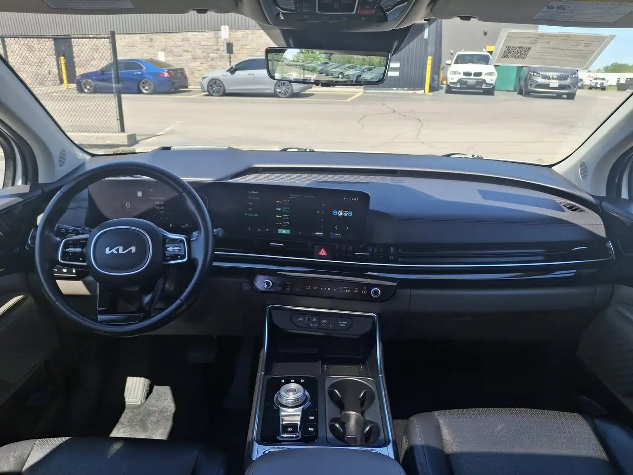 Kia Carnival снимка Kia Carnival