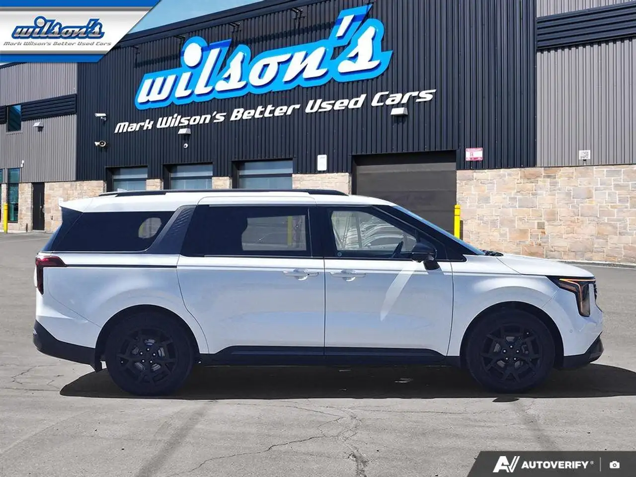 Kia Carnival снимка Kia Carnival