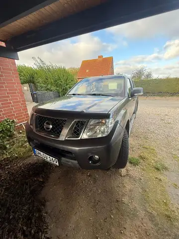 Nissan Navara Pickup Doppelkabine 4X4