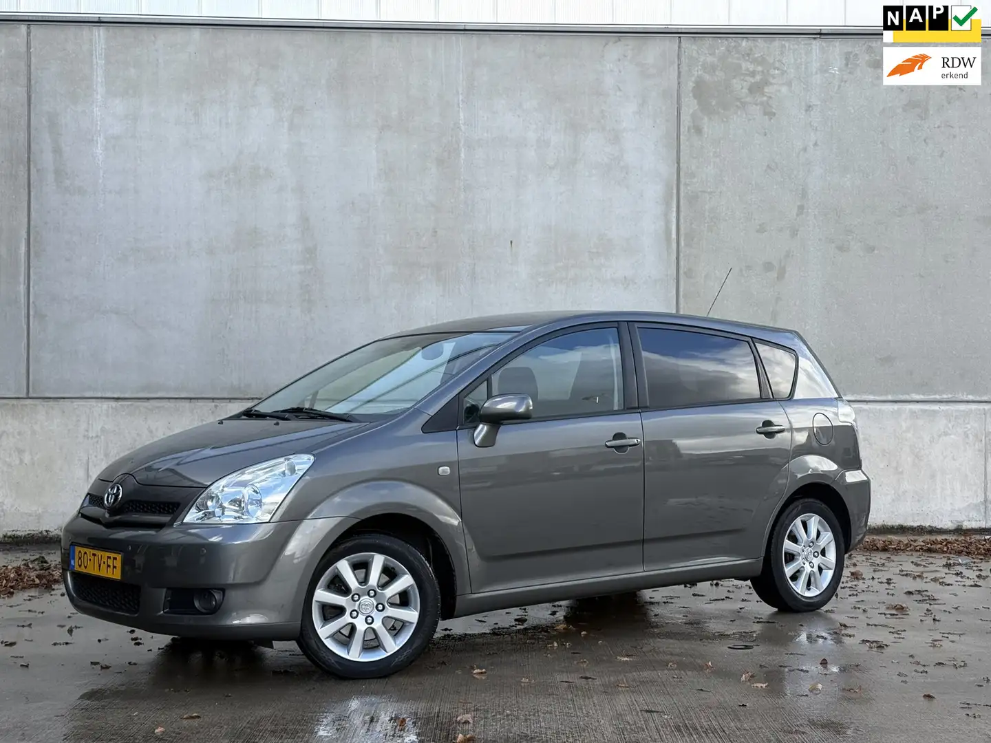 Toyota Verso 1.8 VVT-i Dynamic, NAP, Dealer auto, Trekhaak Grau - 1