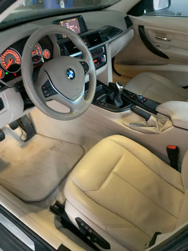 BMW 3 Series снимка BMW 3 Series