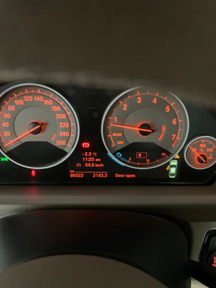 BMW 3 Series снимка BMW 3 Series