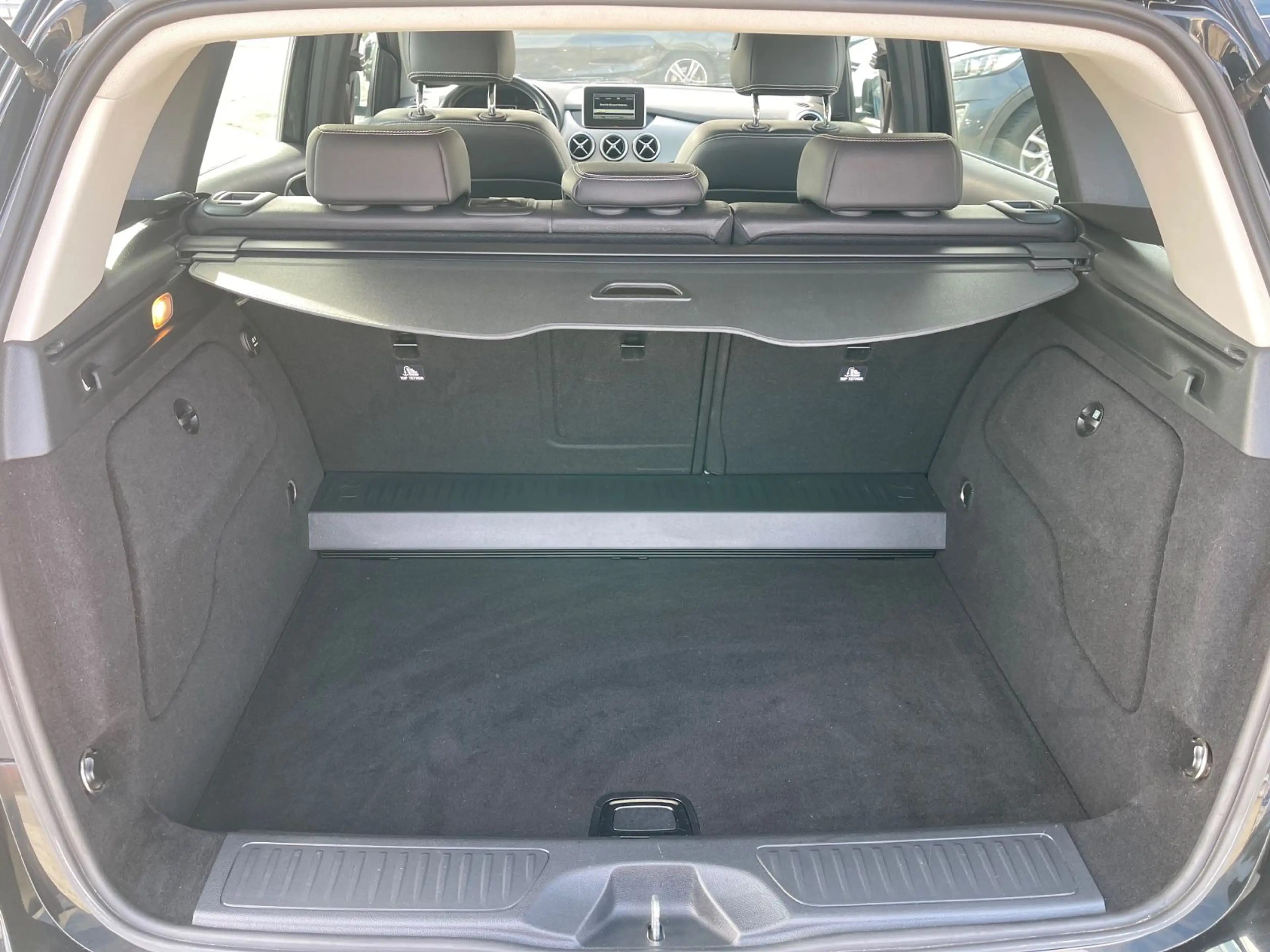 Mercedes-Benz B 220 B B 220 CDI / d — photo 17