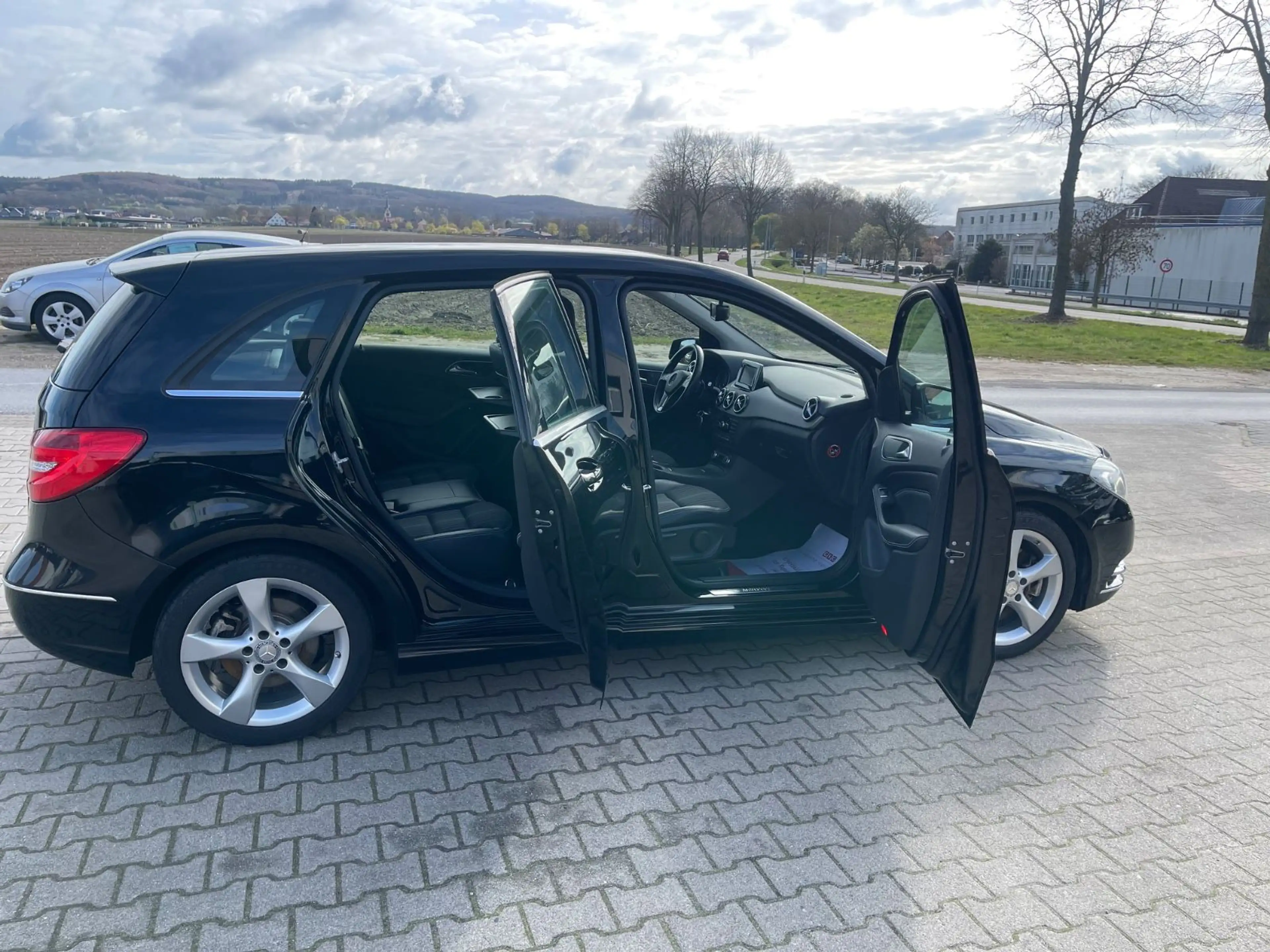 Mercedes-Benz B 220 B B 220 CDI / d — photo 9