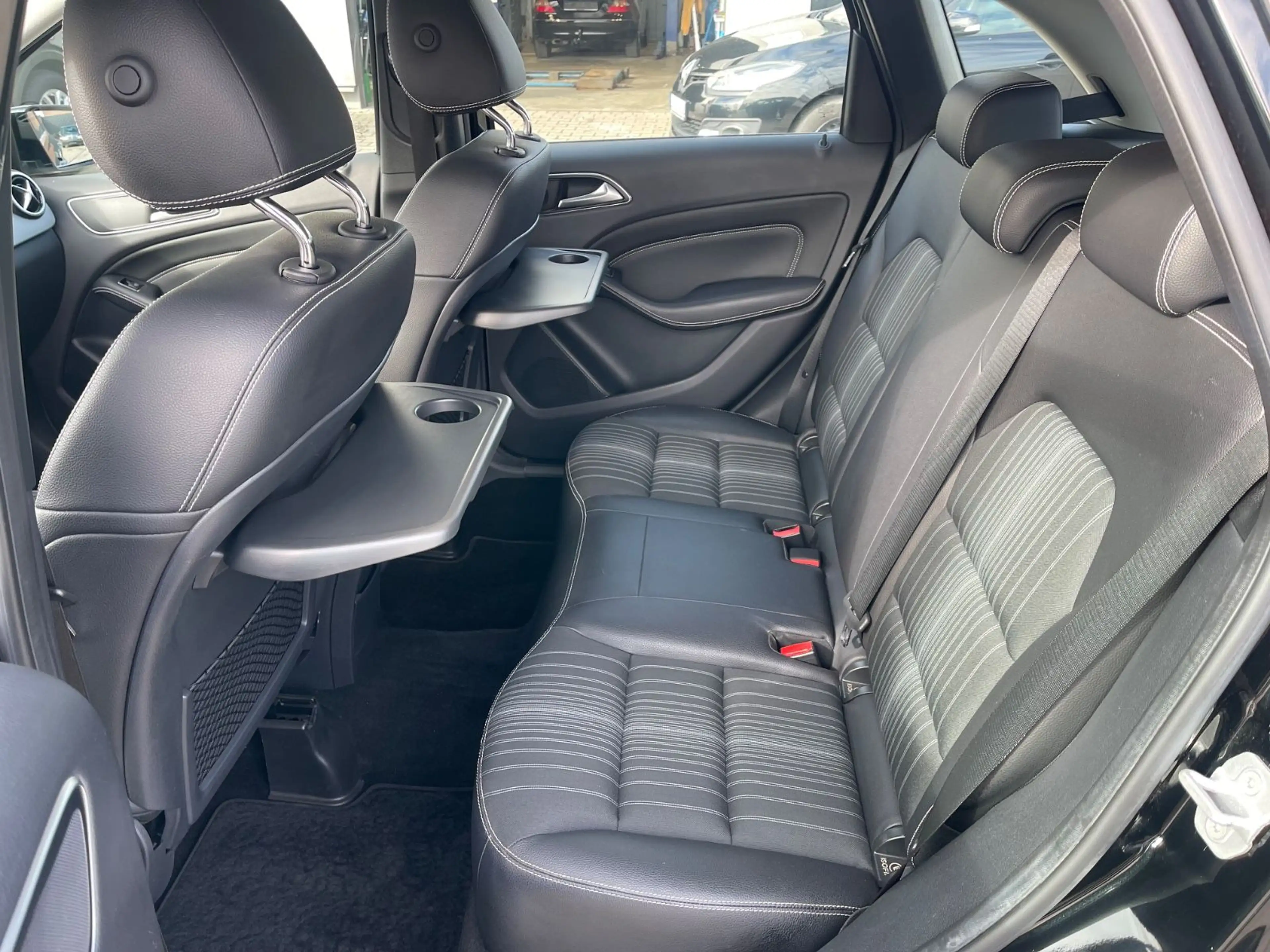 Mercedes-Benz B 220 B B 220 CDI / d — photo 12