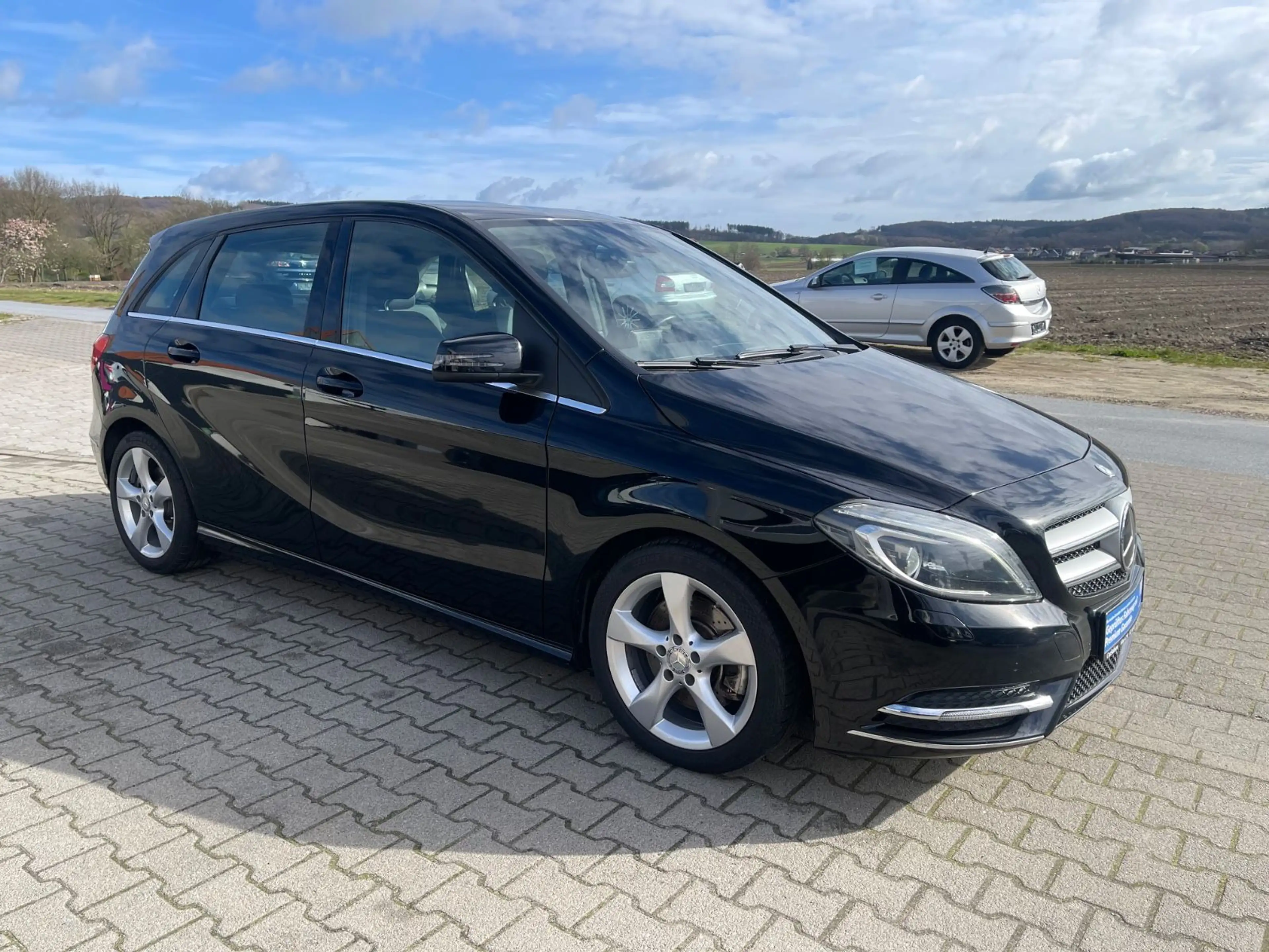 Mercedes-Benz B 220 B B 220 CDI / d — photo 2