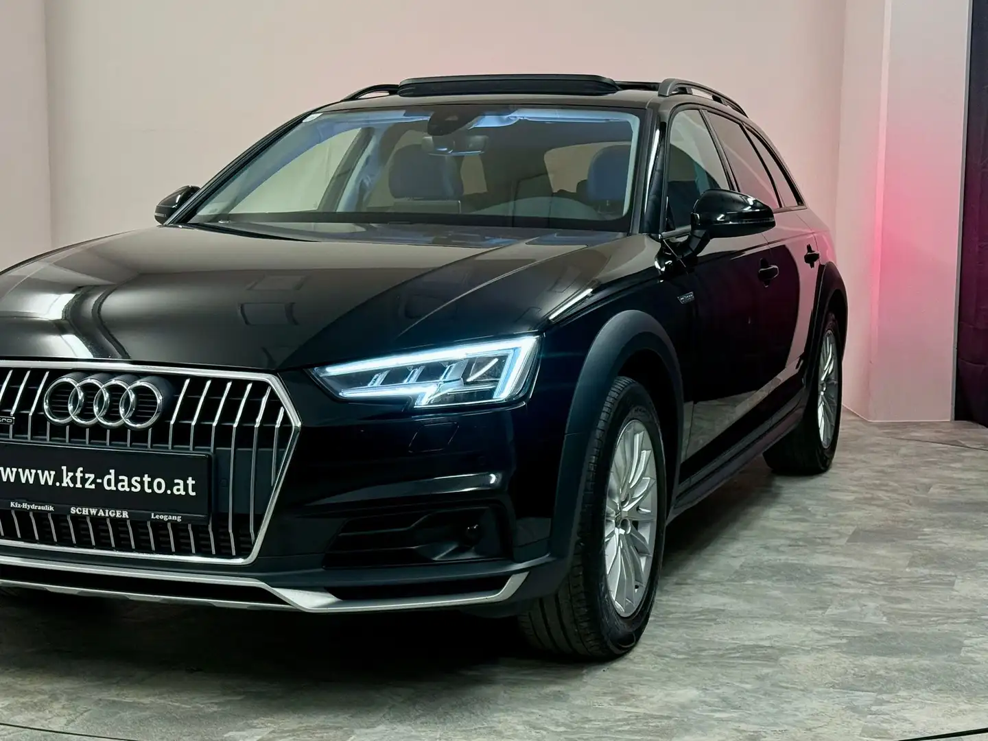 Audi A4 allroad II MATRIX II LED II AHK II PANO II ACC II Negro - 1
