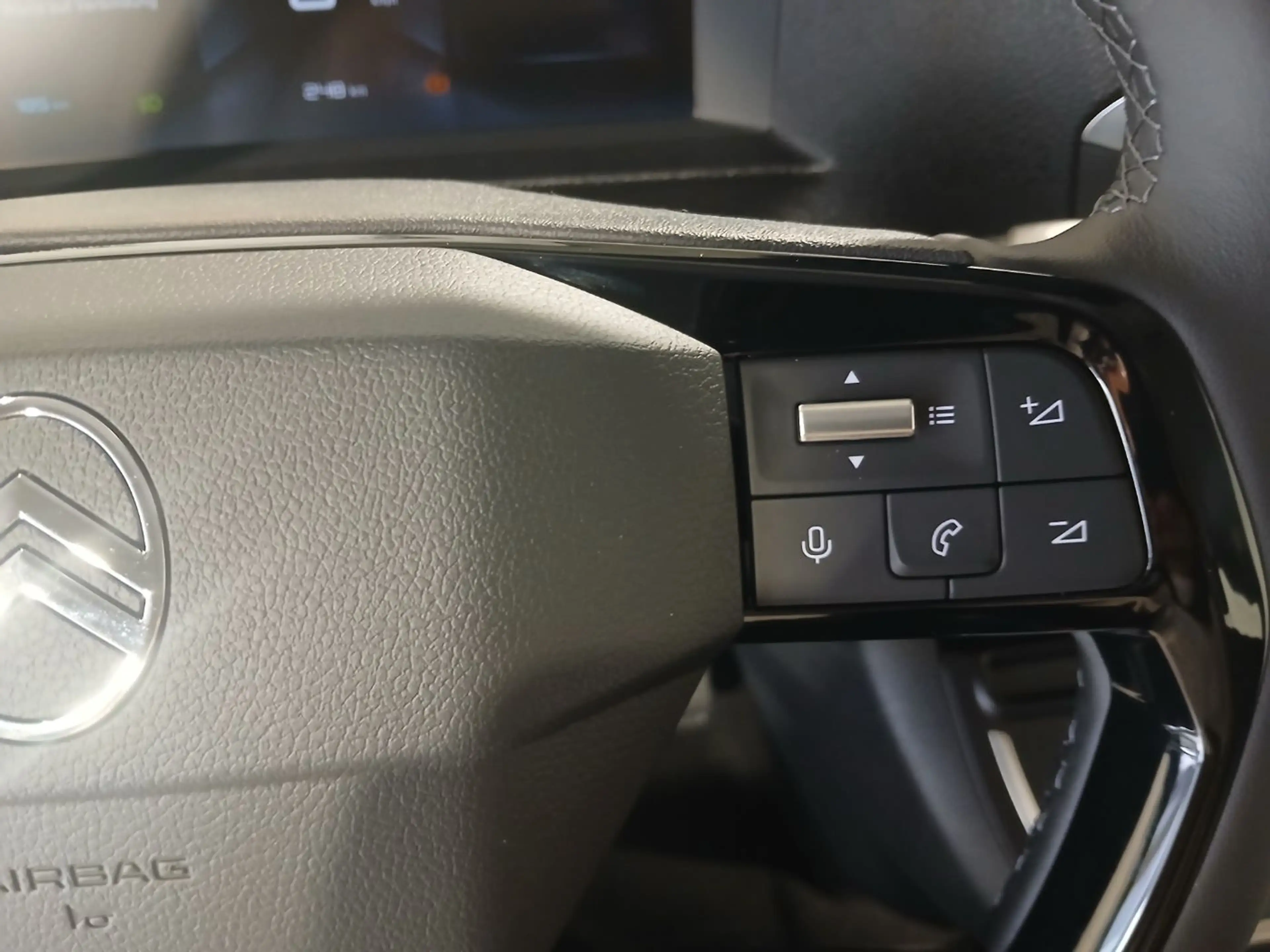 Citroen Spacetourer 2.2 Diesel 180 Plus M AHK LED Navi — photo 7