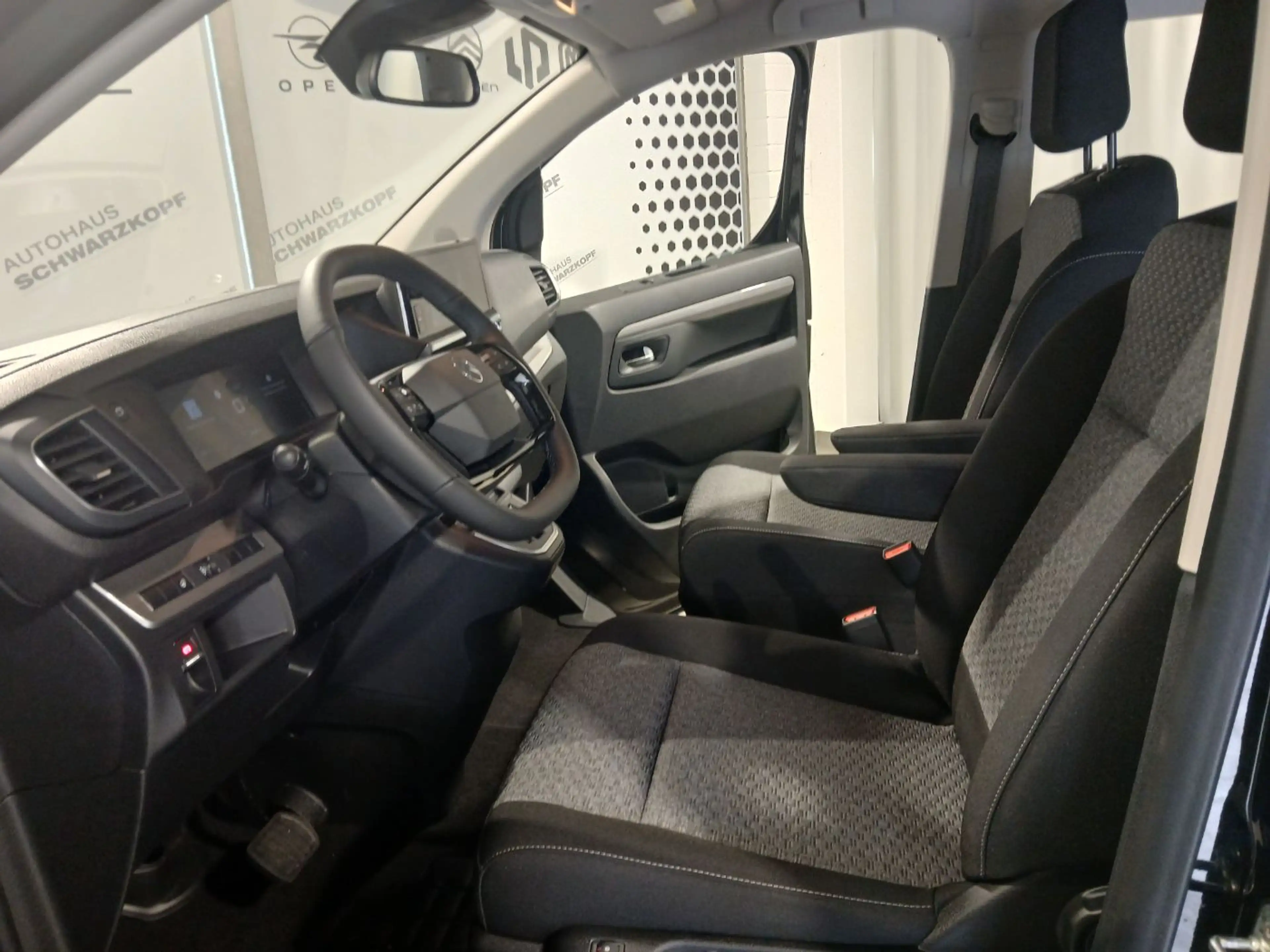 Citroen Spacetourer 2.2 Diesel 180 Plus M AHK LED Navi — photo 5