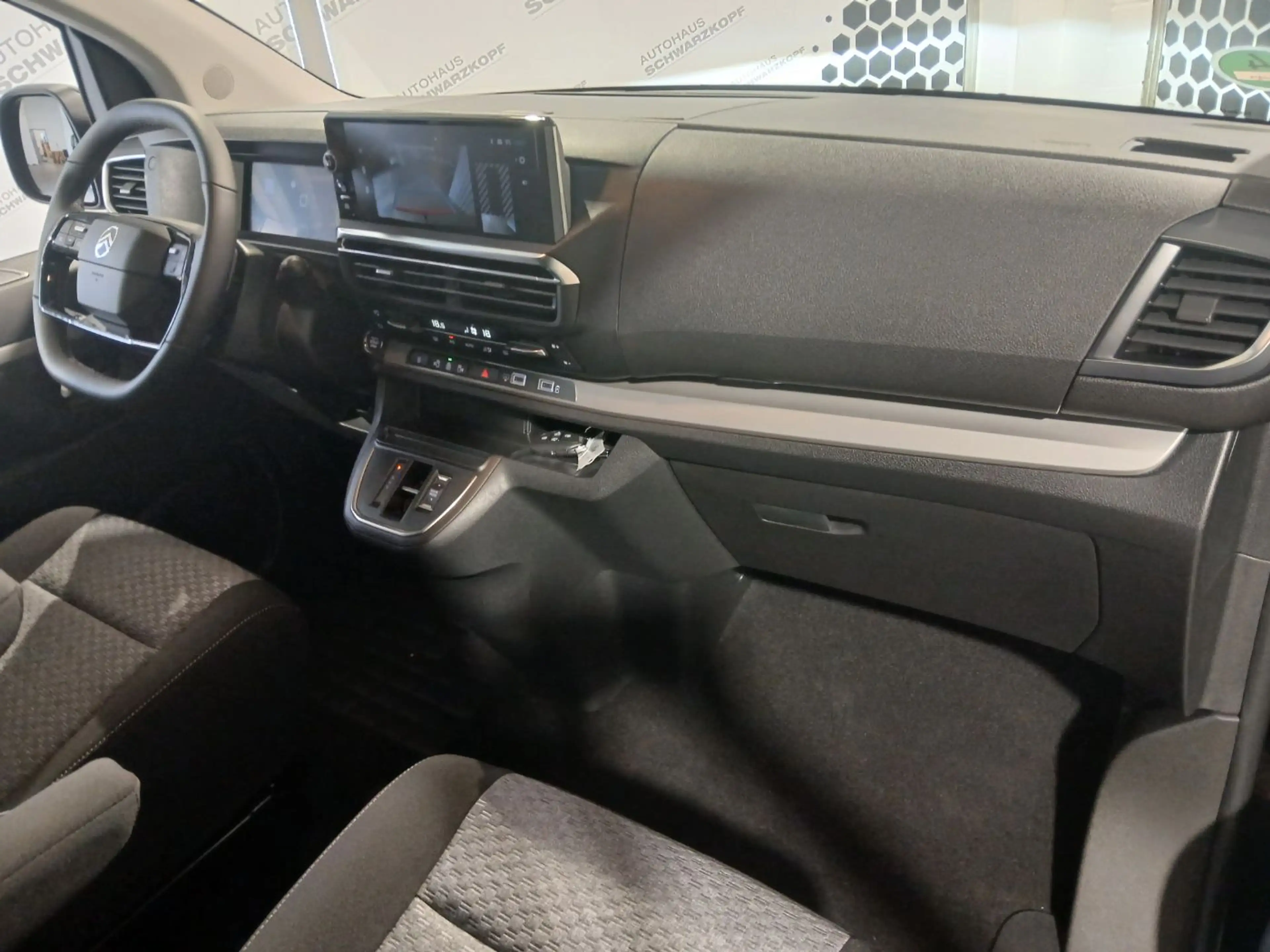Citroen Spacetourer 2.2 Diesel 180 Plus M AHK LED Navi — photo 4