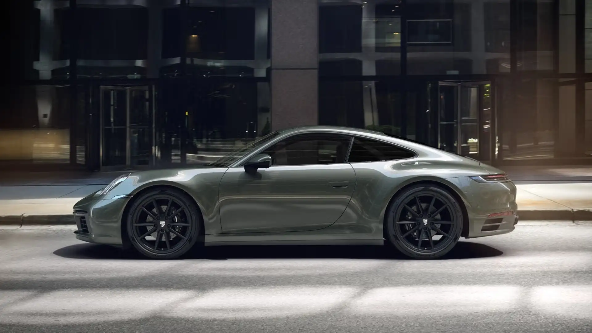 Porsche 992 Coupe 4 385CV - 4800km!! - Tetto - Pelle Club Groen - 2