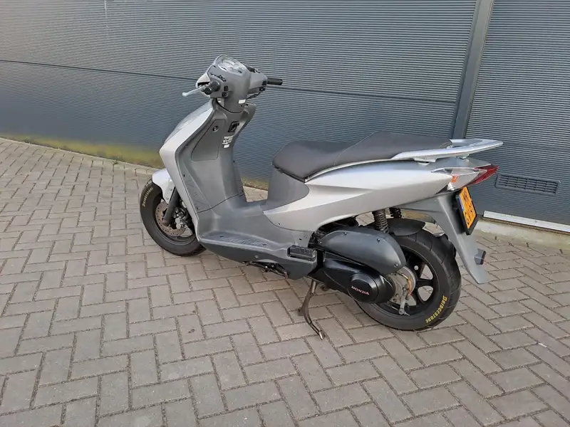 Honda SH 150 - foto 3