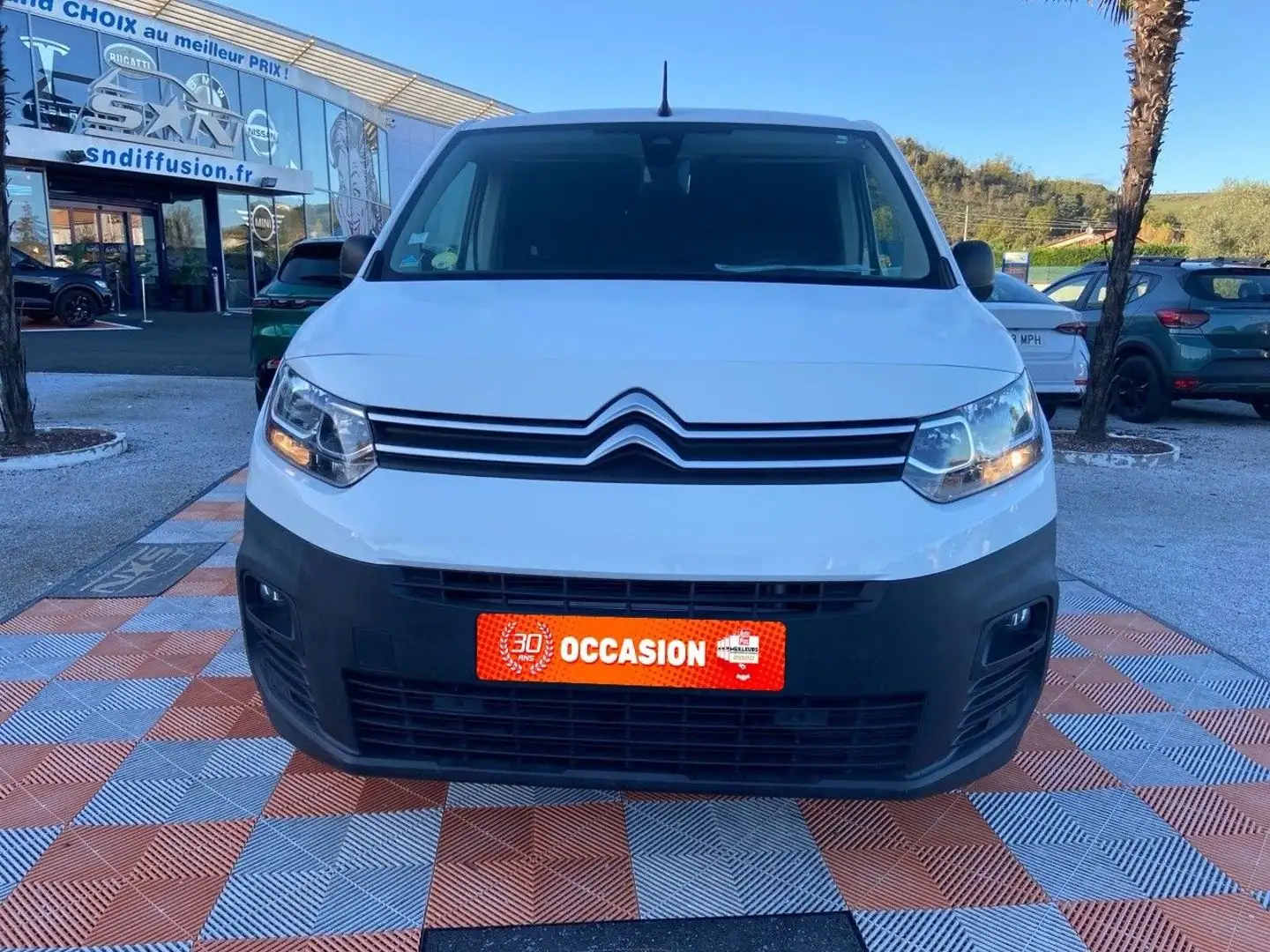 Citroen Berlingo BlueHDi 100 CLUB M Caméra Grip Pte Lat. Kit Bois Blanc - 2