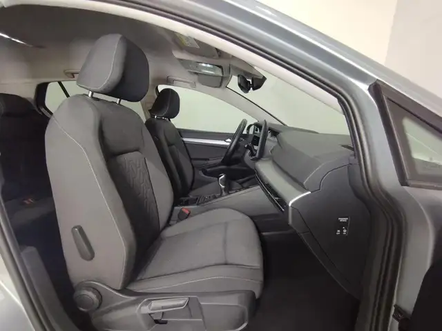 Volkswagen Golf view 5