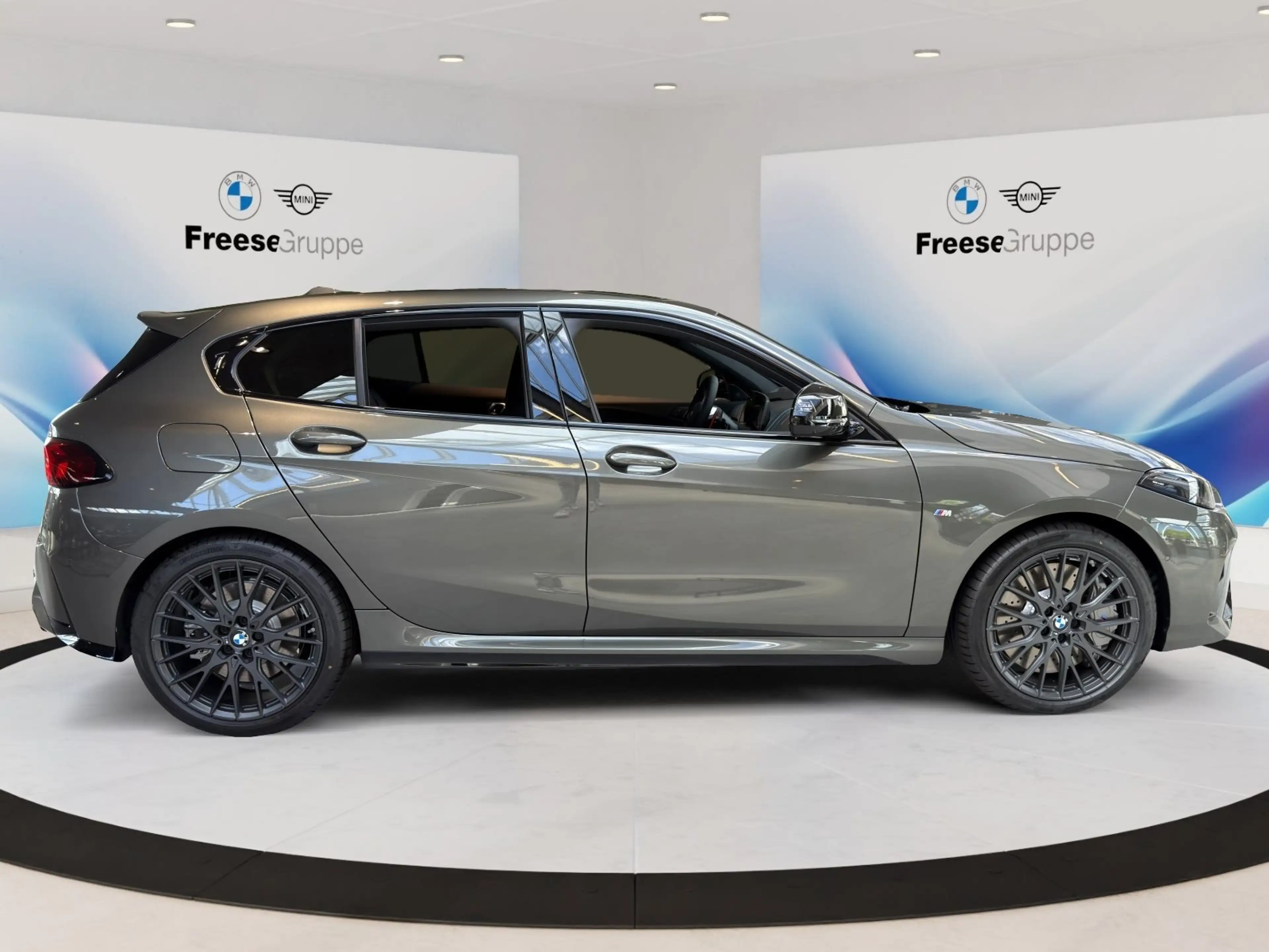 BMW 135 M135 xDrive — photo 8
