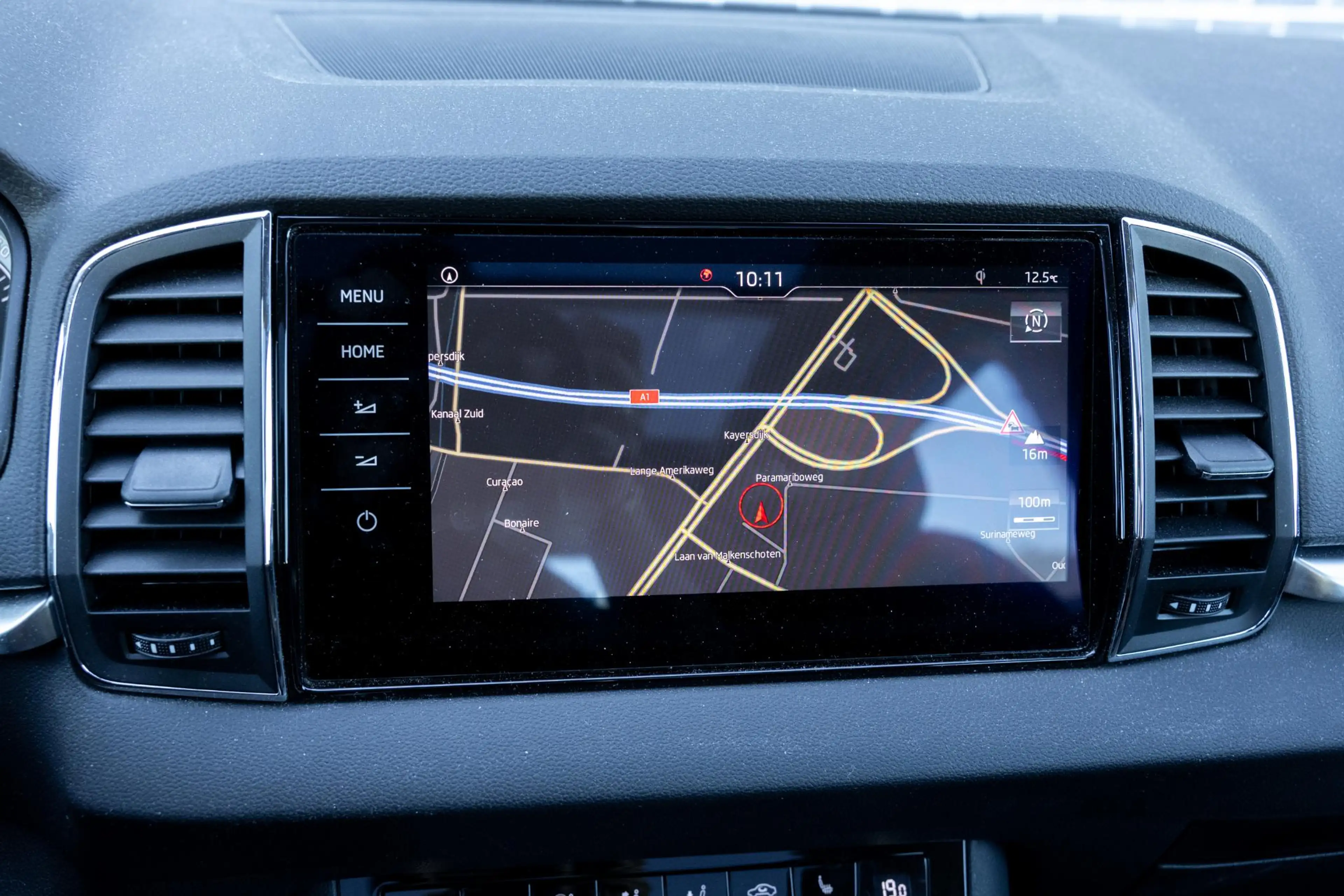 Skoda Karoq 1.5 TSI DSG Style Business | Trekhaak | Panoramada — photo 10
