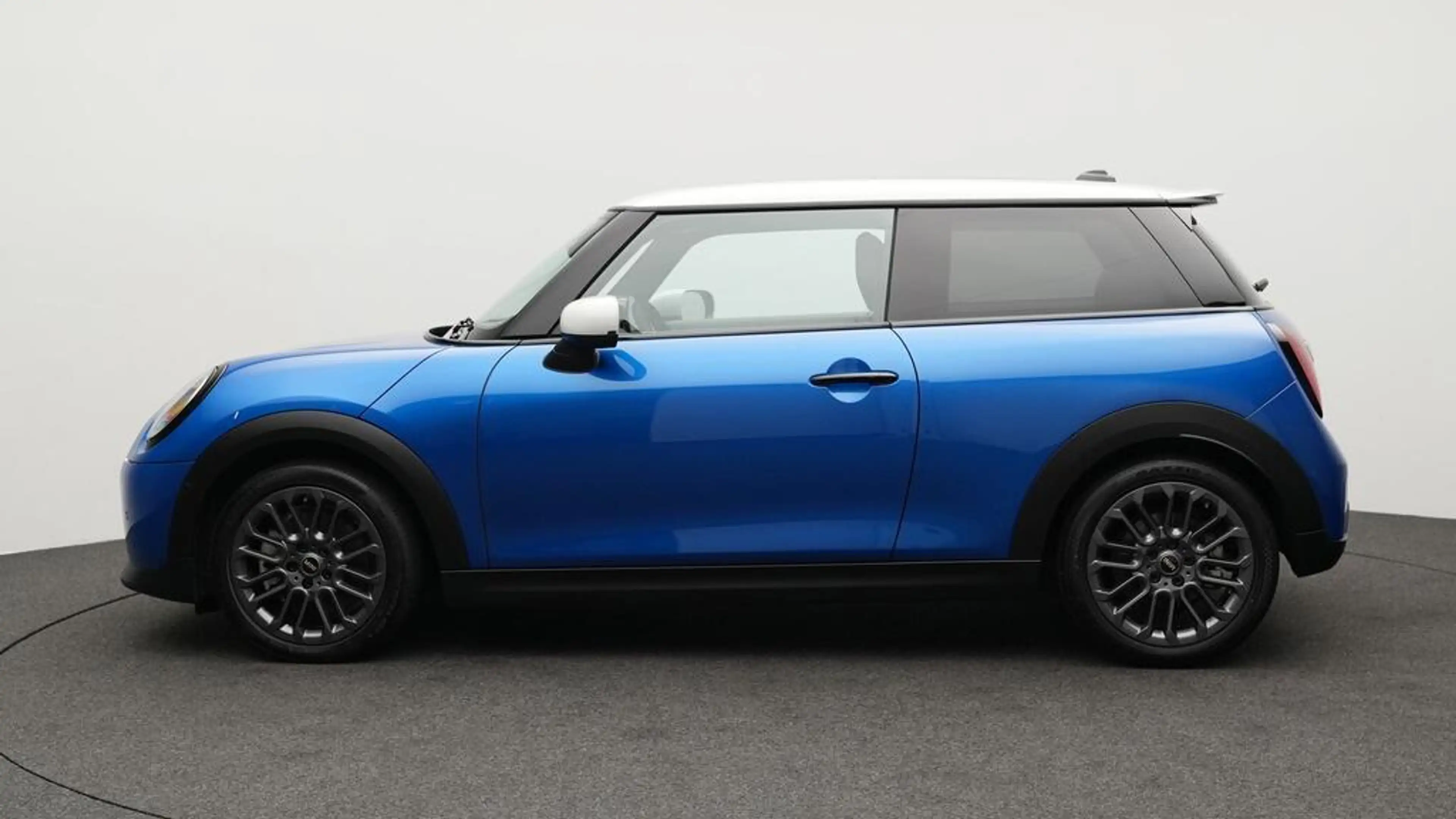 MINI Cooper S Favoured Trim — photo 2