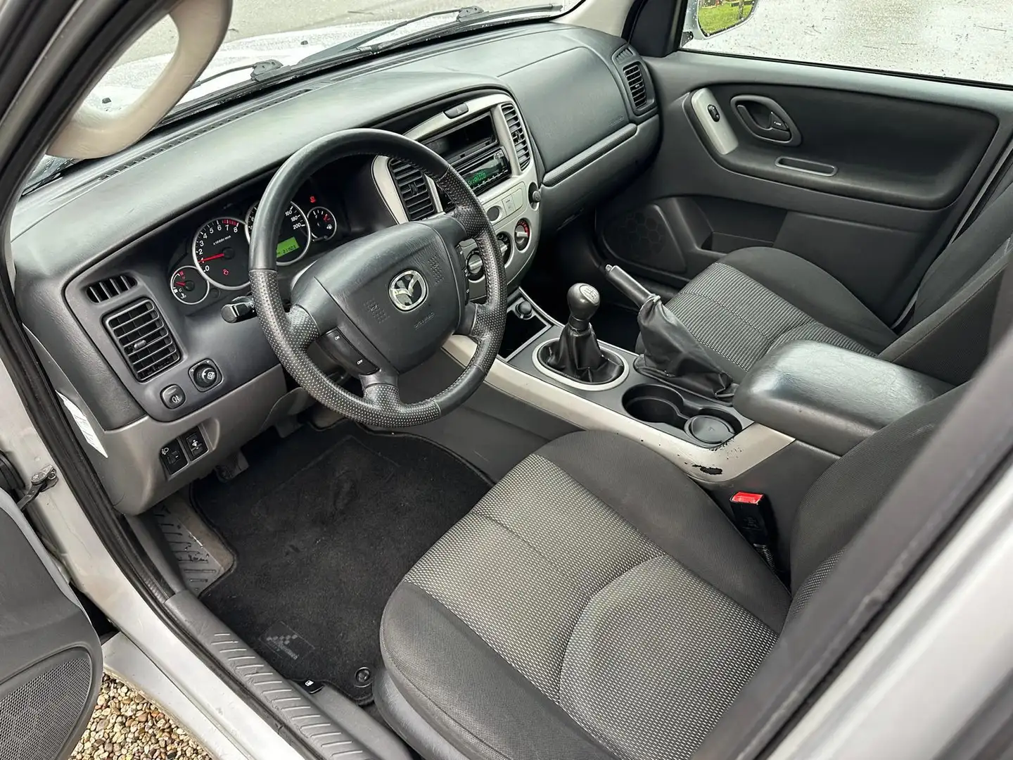 Mazda Tribute 2.3i Touring *apk:10-2026* Grau - 2