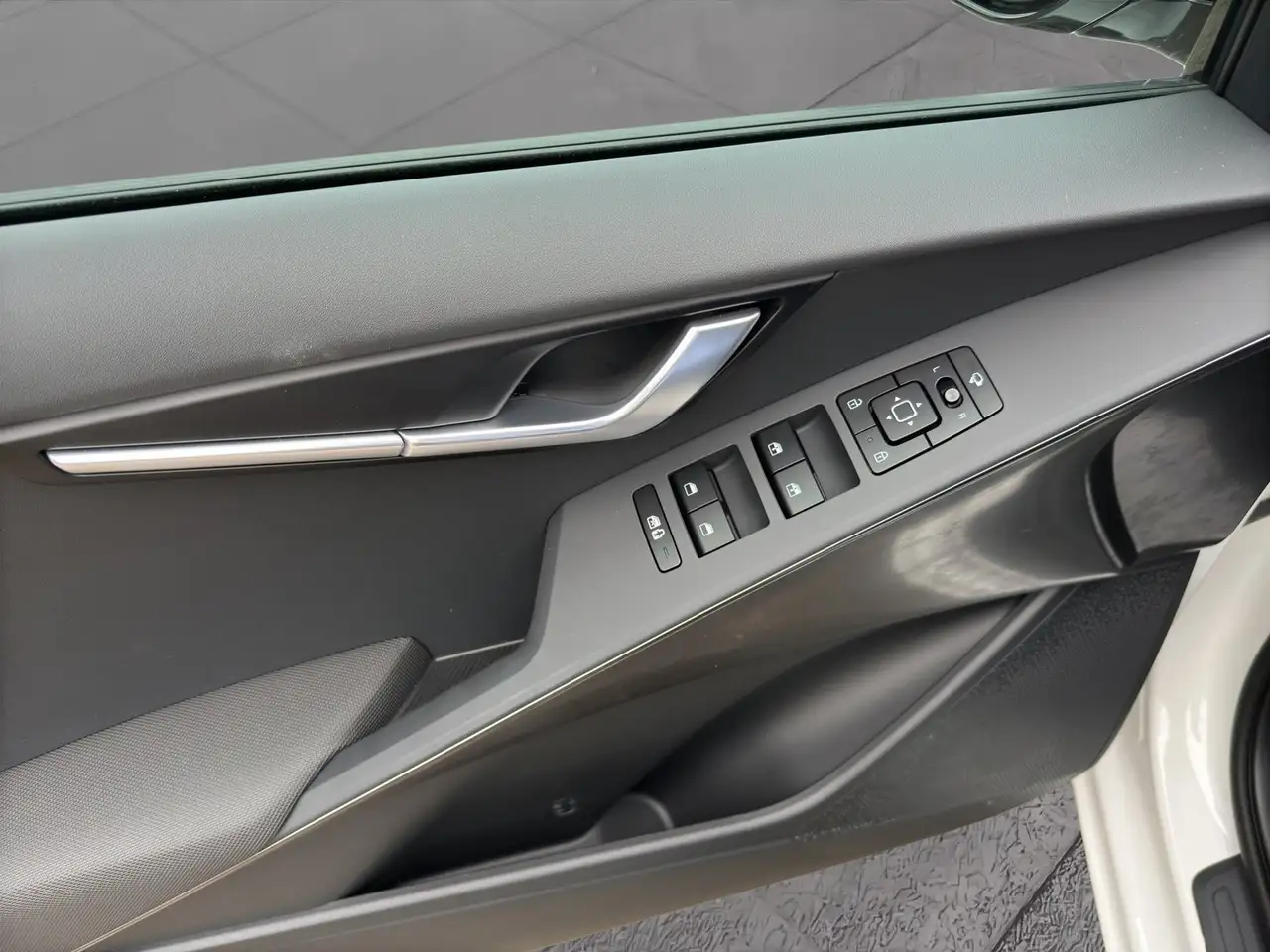 Kia Niro 1.6 GDI HEV Vision DCT Komfort Style 12