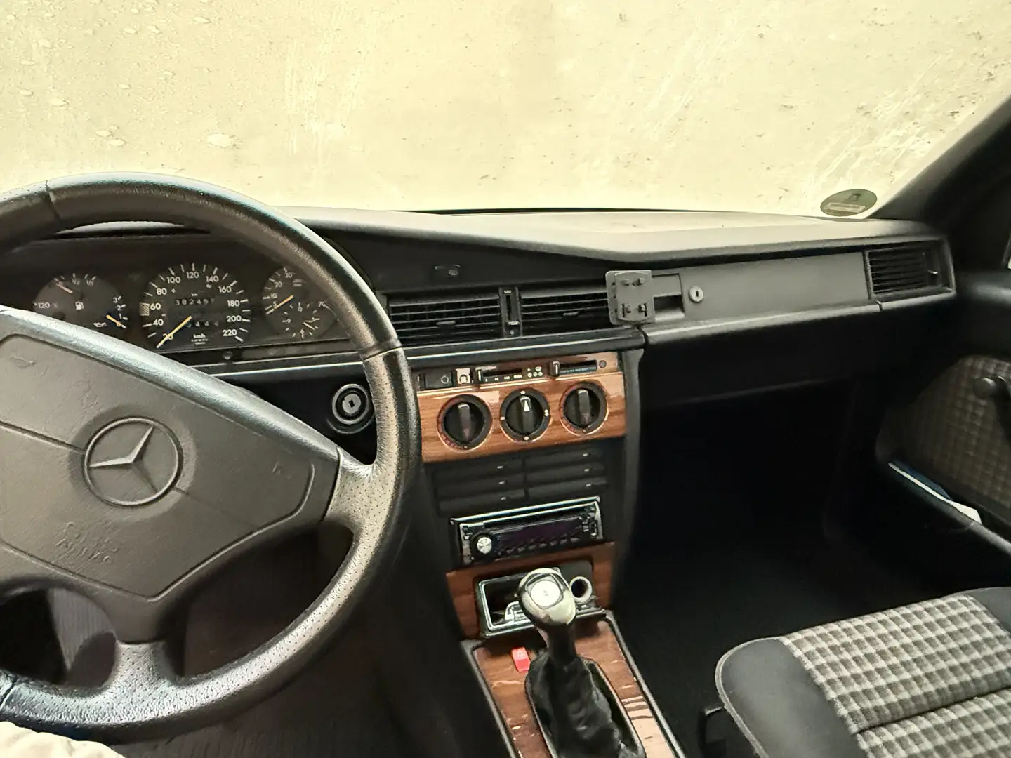 Mercedes-Benz 190 E 190 Negro - 1