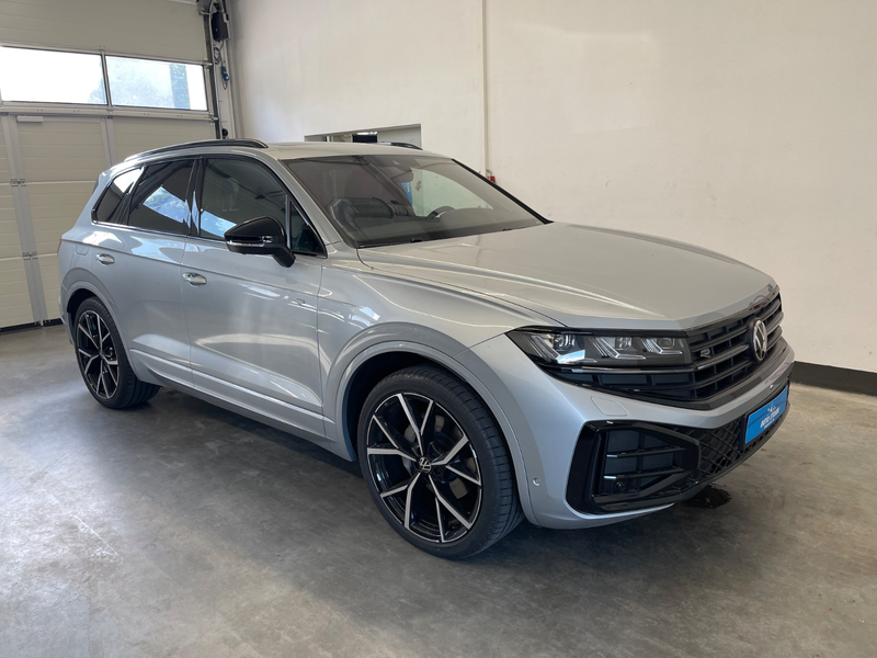 Volkswagen Touareg 3.0 TDI 4Motion R-Line Final Edition*Massage — photo 3
