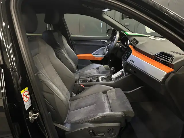 Audi Q3 view 10