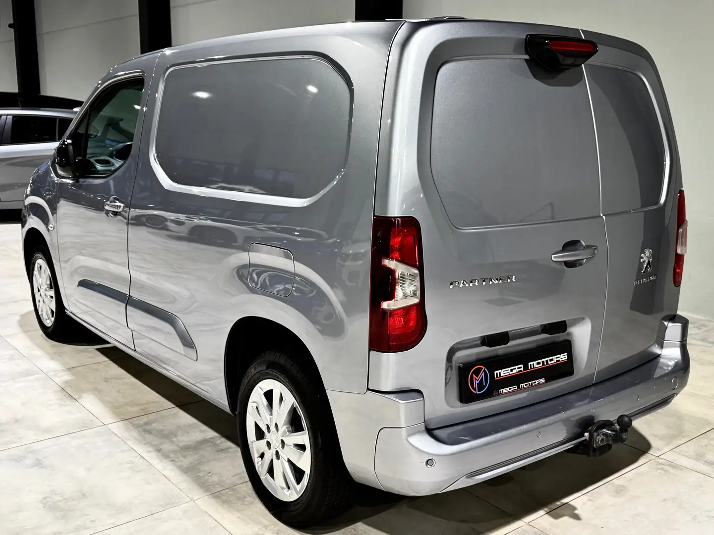 Peugeot Partner 1.5HDi 102CV !! 3 PLACES !! CARPLAY CAMERA NAVi ++ Argent - 2