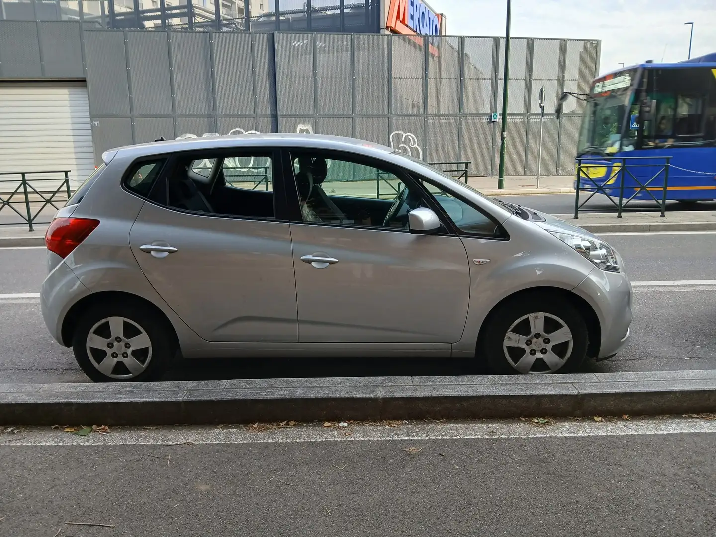 Kia Venga 1.4 crdi Active 90cv E6 - 1